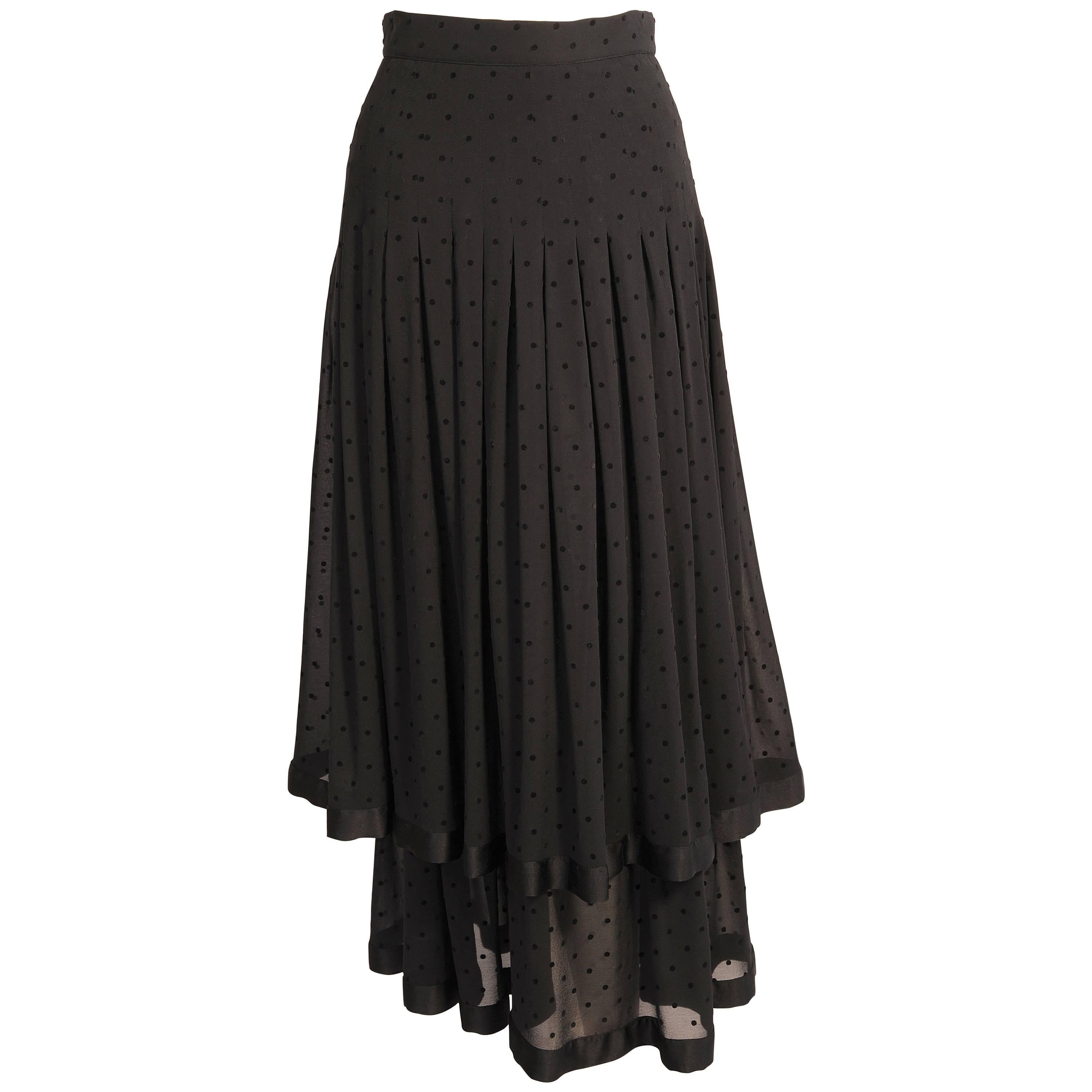 Valentino Tiered Black Silk Skirt with Velvet Polka Dots en venta