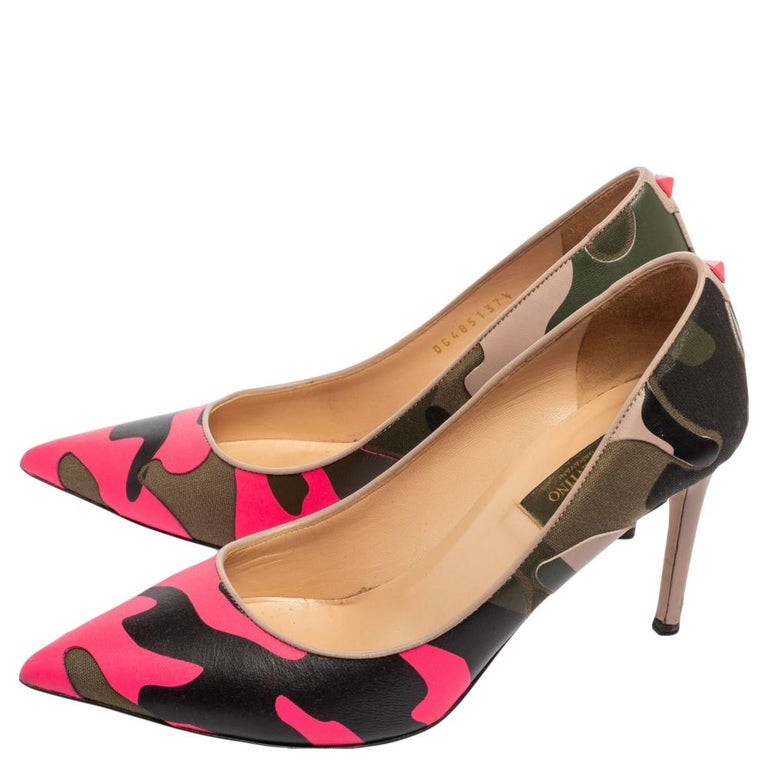 Valentino Tri-Color Camouflage Leather and Canvas Pointed-Toe Pumps Size  37.5 at 1stDibs | camouflage heels