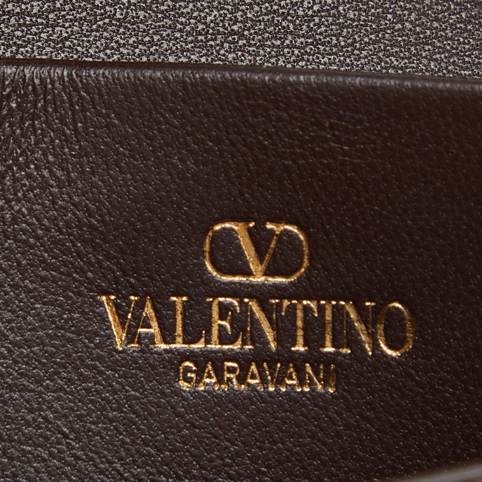 Valentino Dreifarbiges, kompaktes Portemonnaie aus Stoff und Leder Vlogo im Angebot 1