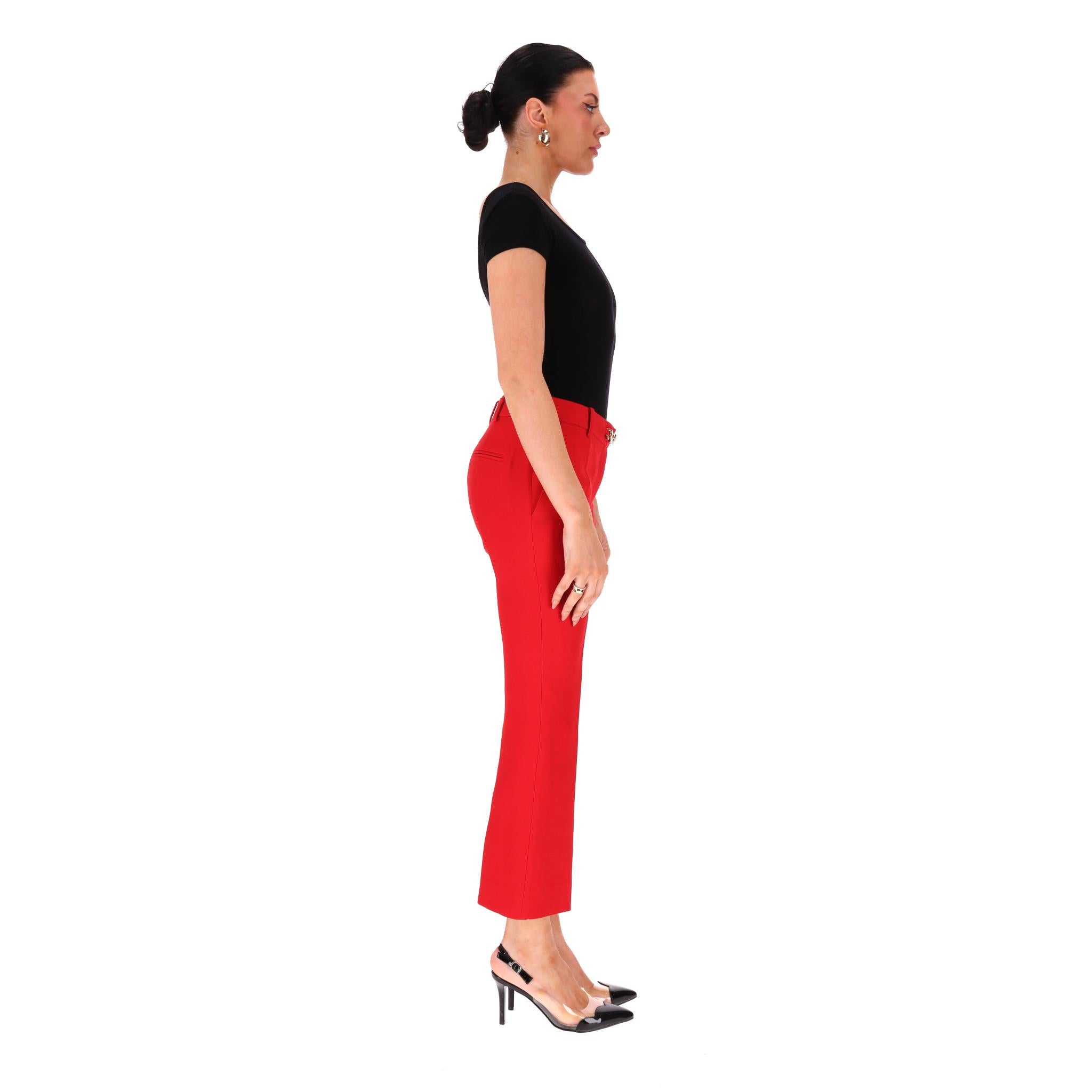 Valentino 'V' Logo-Kette Hose mit geradem Bein aus Wolle und Seide (Rot) im Angebot