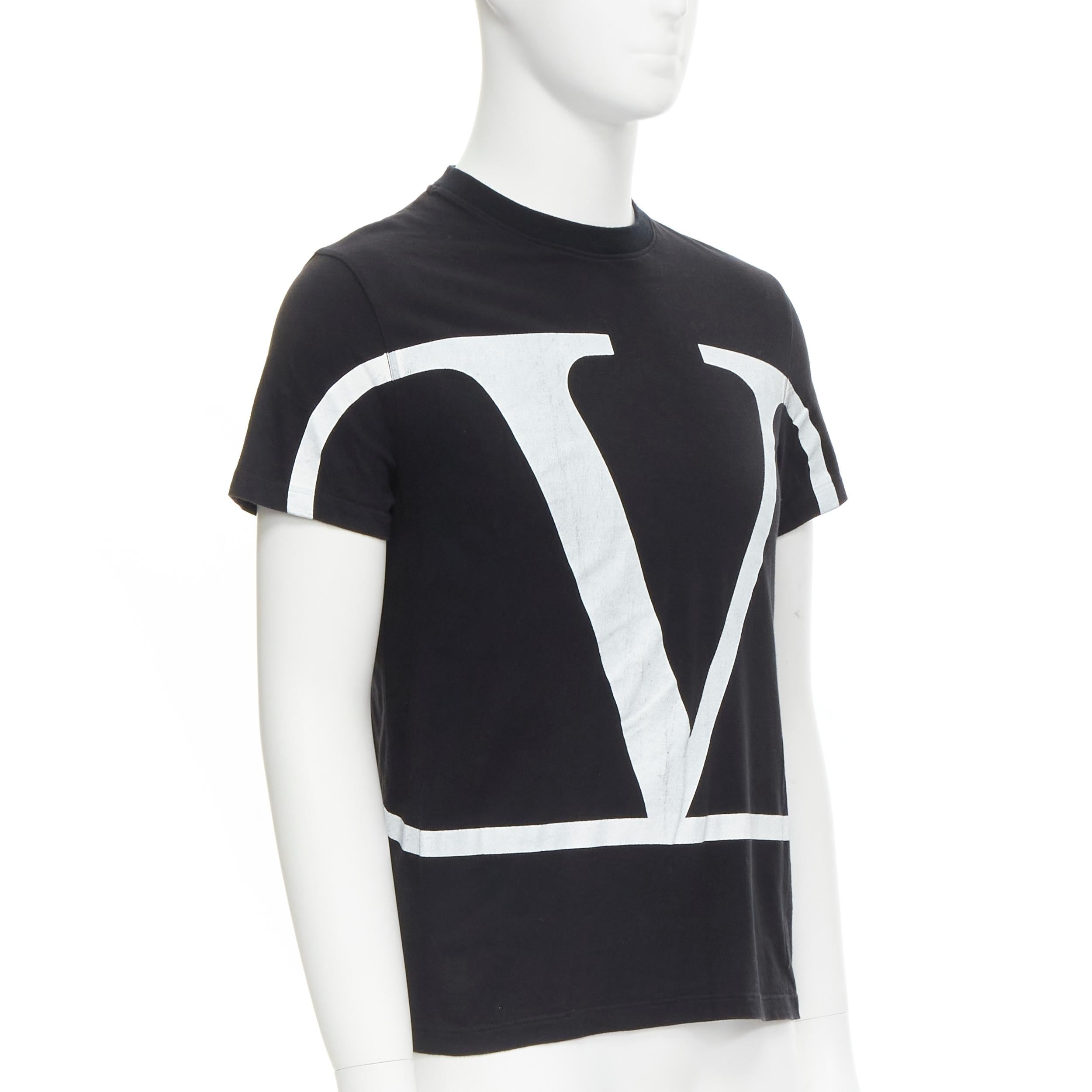 Black VALENTINO V Logo graphic print black white short sleeve tshirt  S