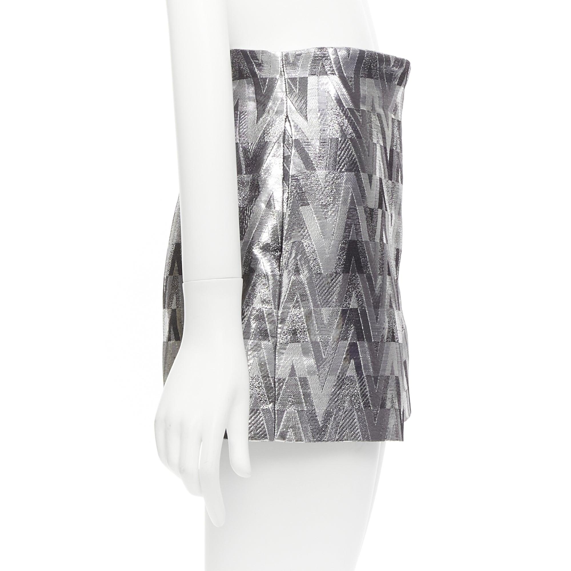 VALENTINO V Optical metallic silver graphic jacquard highwa stied shorts IT38 XS For Sale 1