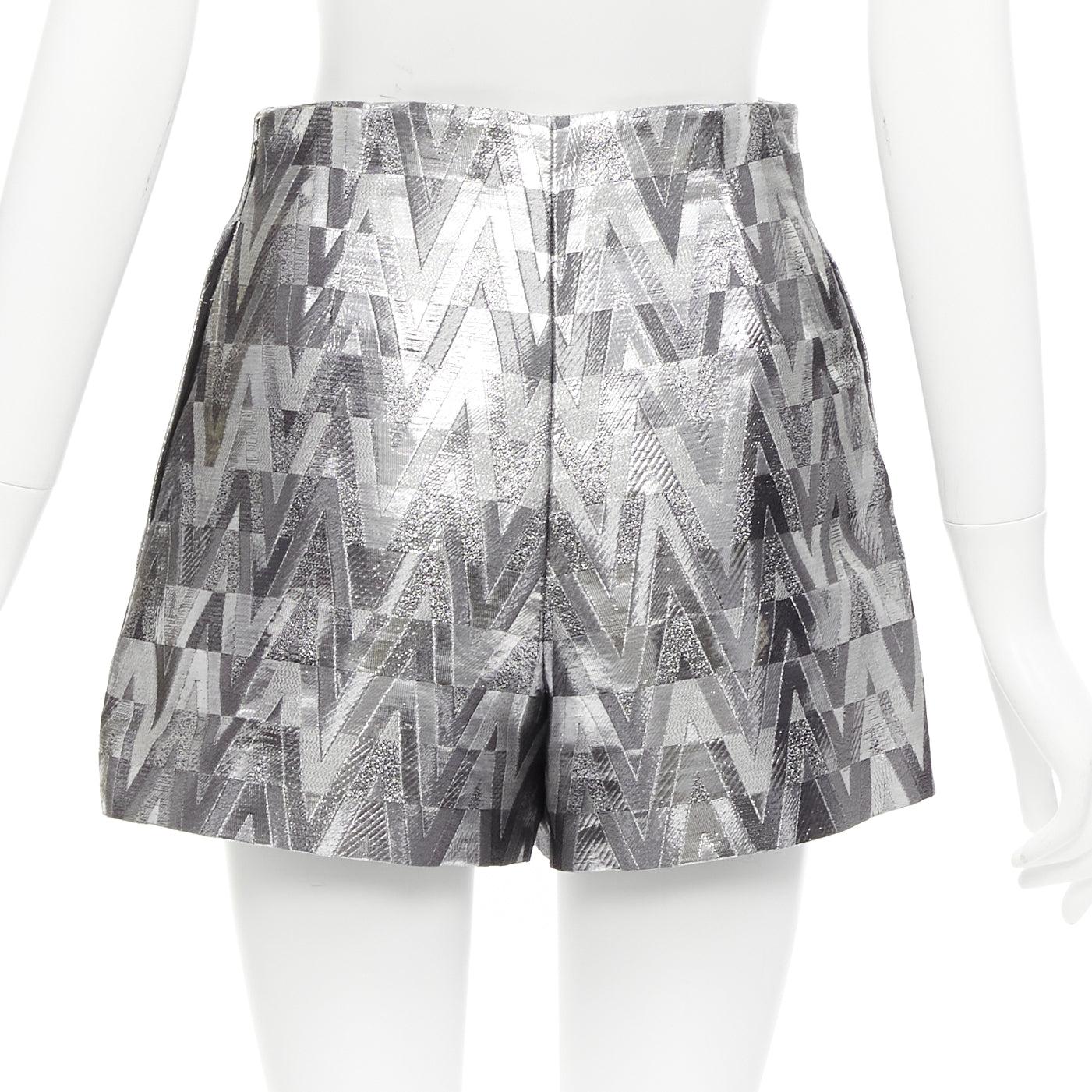 VALENTINO V Optical metallic silver graphic jacquard highwa stied shorts IT38 XS For Sale 2