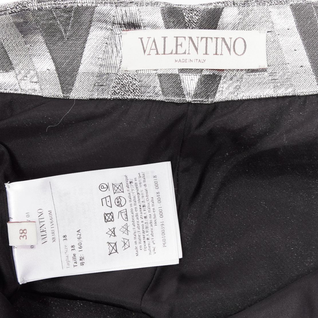 VALENTINO V Optical metallic silver graphic jacquard highwa stied shorts IT38 XS For Sale 5