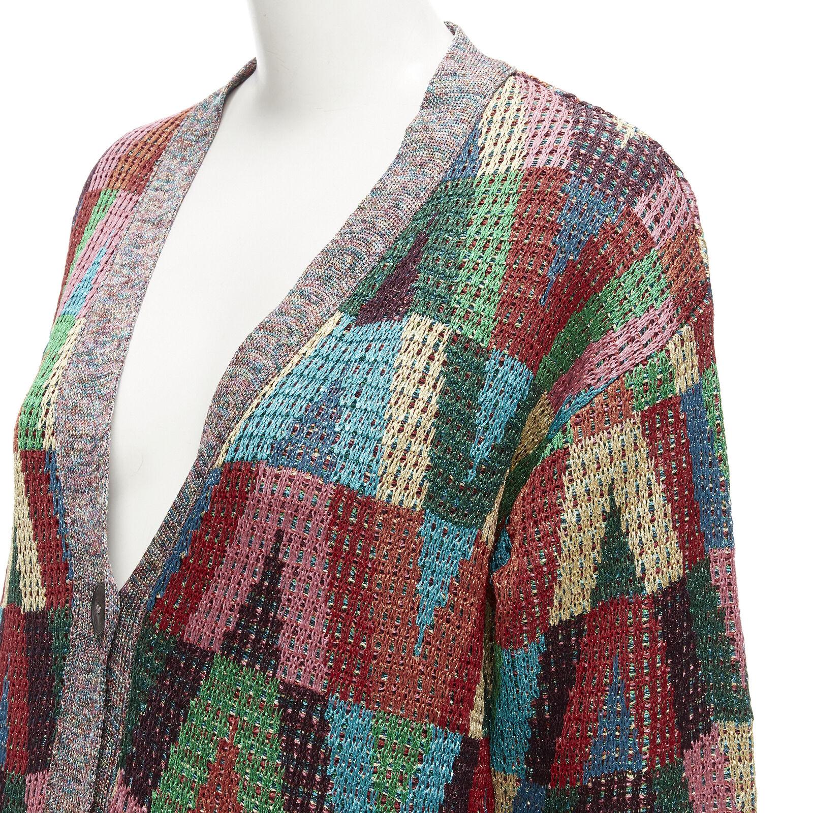 VALENTINO V Optical rainbow metallic lurex graphic oversized cardigan S
Reference: AAWC/A00251
Brand: Valentino
Designer: Pier Paolo Piccioli
Collection: V Optical
Material: Viscose
Color: Multicolour
Pattern: Graphic
Closure: Button
Lining: