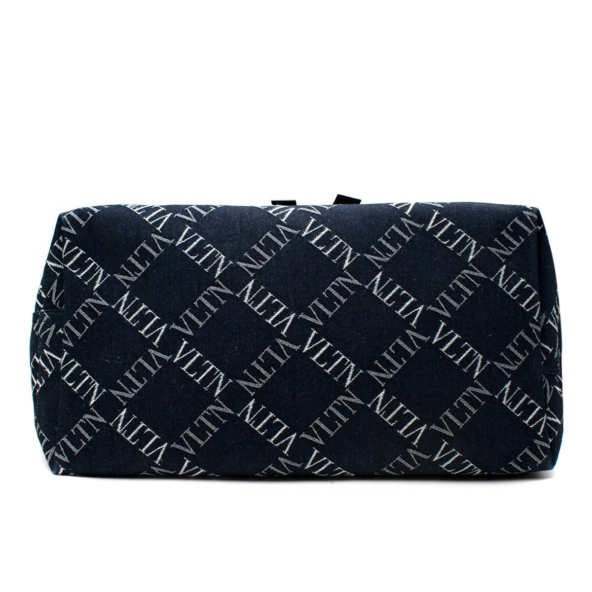 Women's Valentino V-Ring VLTN Indigo Denim Tote Bag For Sale
