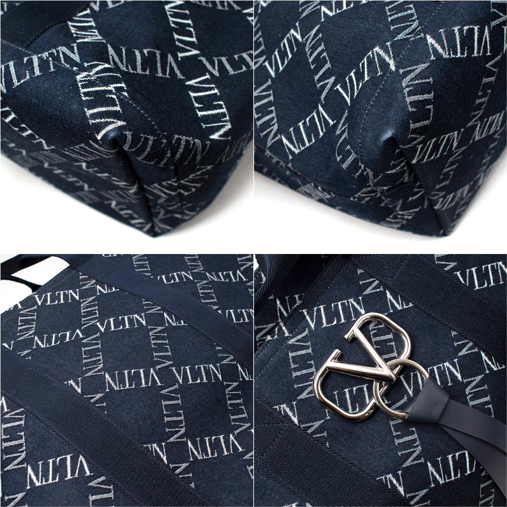 Valentino V-Ring VLTN Indigo Denim Tote Bag For Sale 2