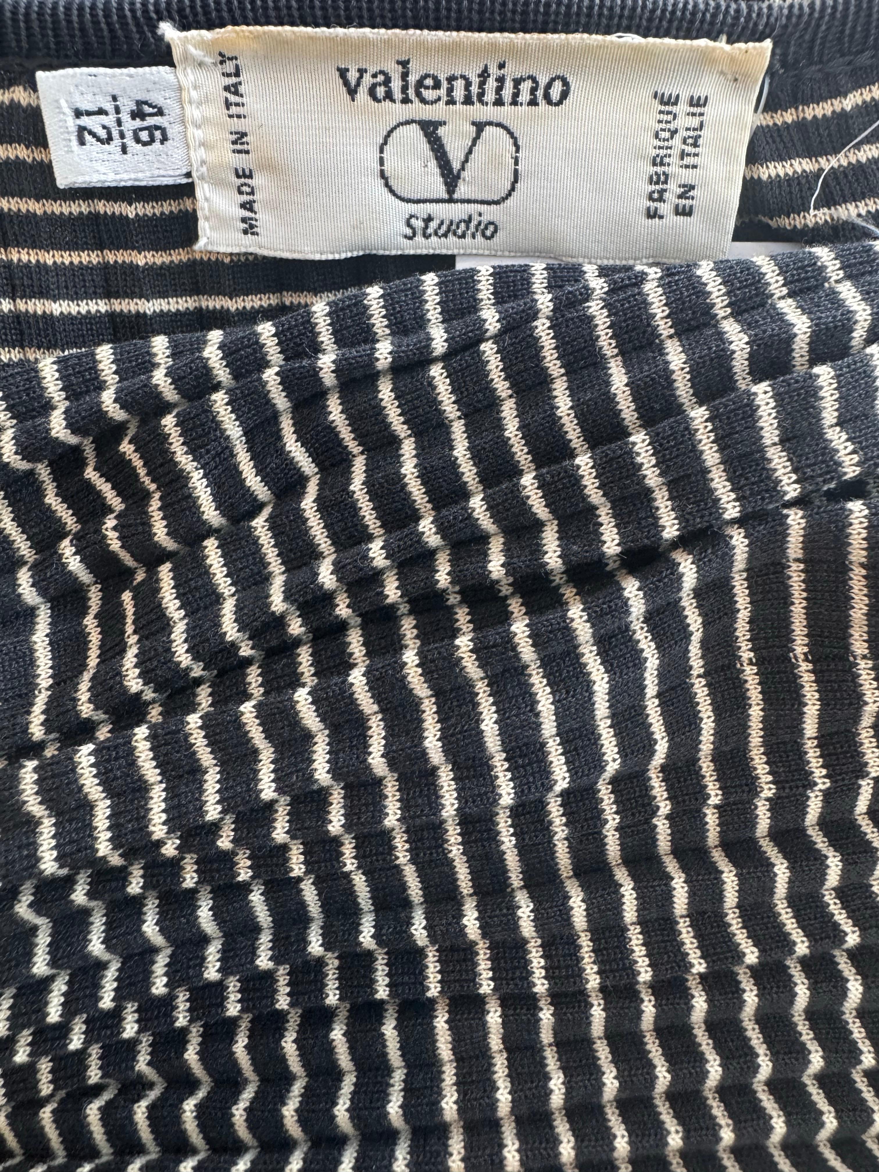 Valentino V Studio A.I.I. Tricot rayé en coton Bon état - En vente à Miami, FL