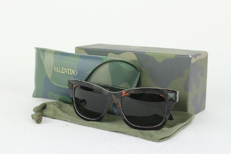 Valentino V670SC Camouflage Rockstud Sunglasses 136val78 at  display picture 1