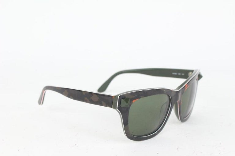 Valentino V670SC Camouflage Rockstud Sunglasses 136val78 at  display picture 2