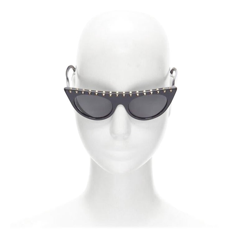 VALENTINO CRYSTAL STUDDED CAT-EYE METAL SUNGLASSES Valentino Sunglasses | October 5, 2019 - Air Mail main image 3