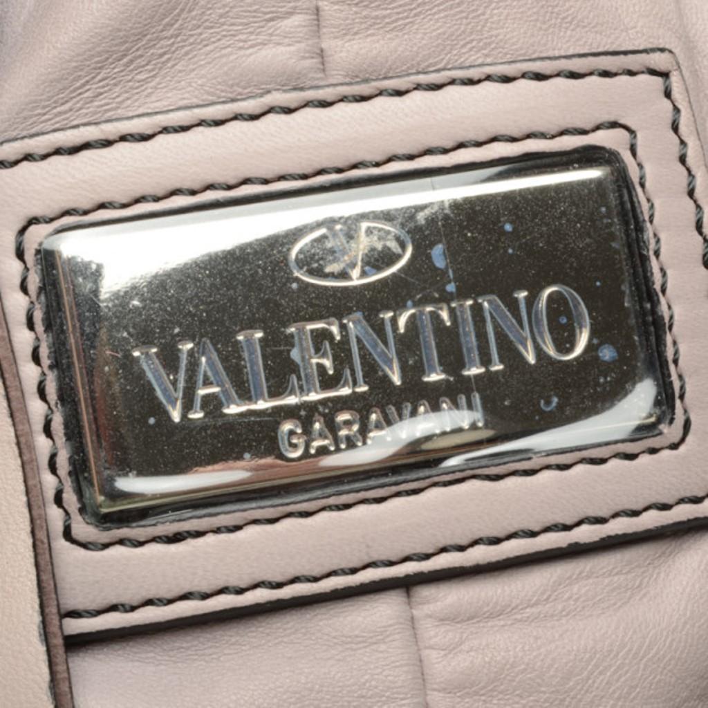 Valentino - Sac à main plissé vertical en vente 2