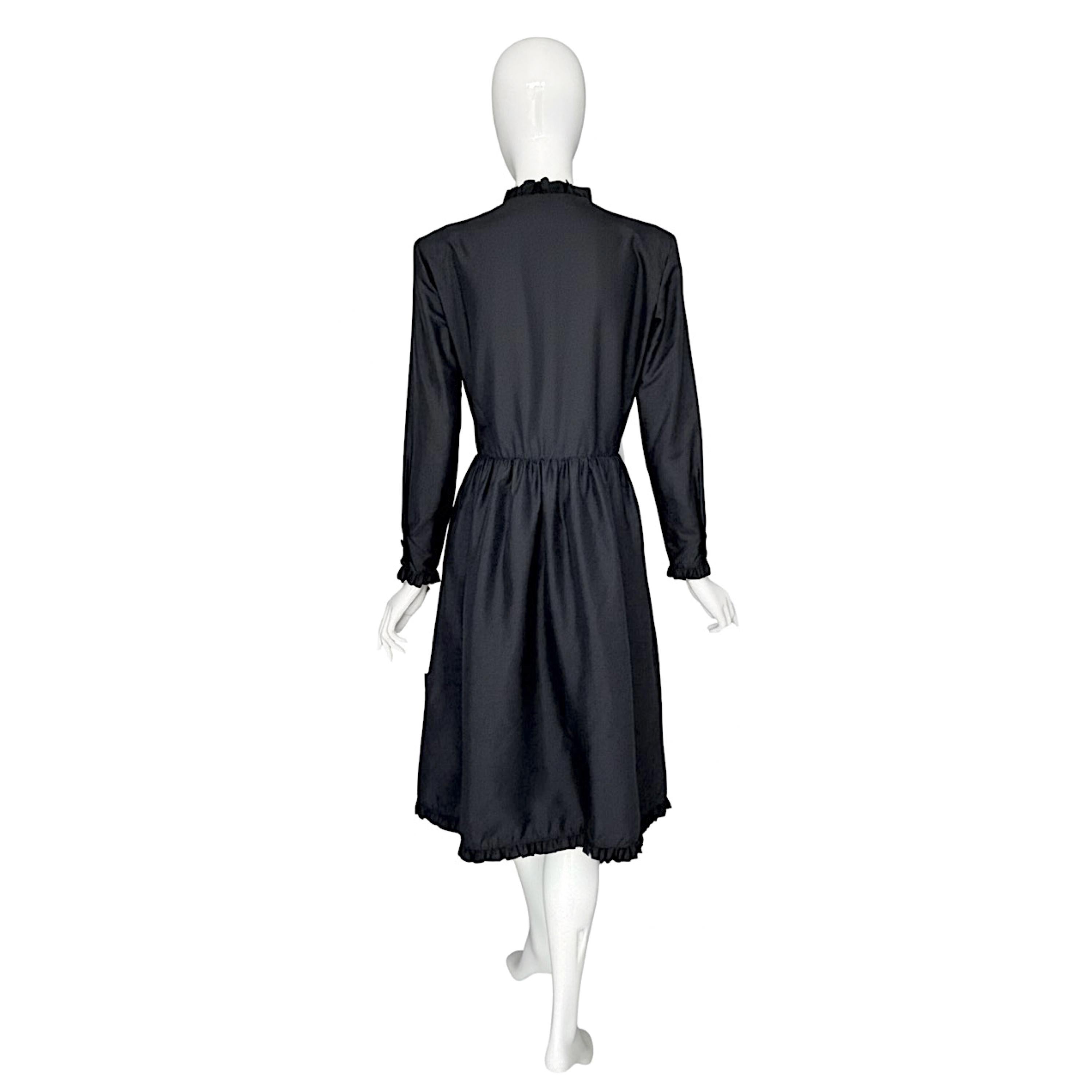 Valentino Vintage 1980s 100% Silk Black Dress With Ruffled Details im Angebot 4