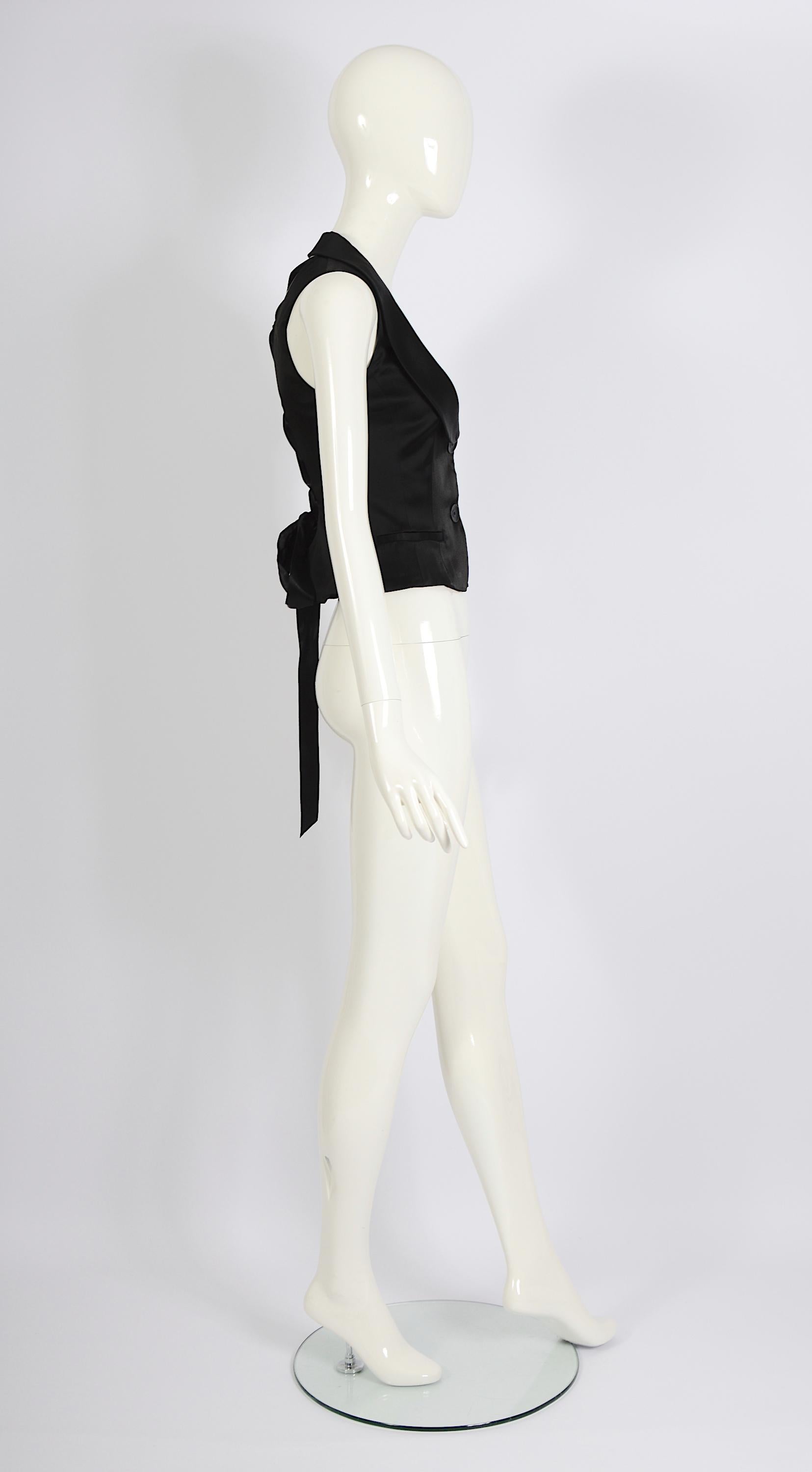 Valentino vintage 1990s backless tied with ribbons black waistcoat vest  For Sale 3