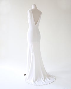 Valentino vintage backless white ivory fitted wedding dress gown with train