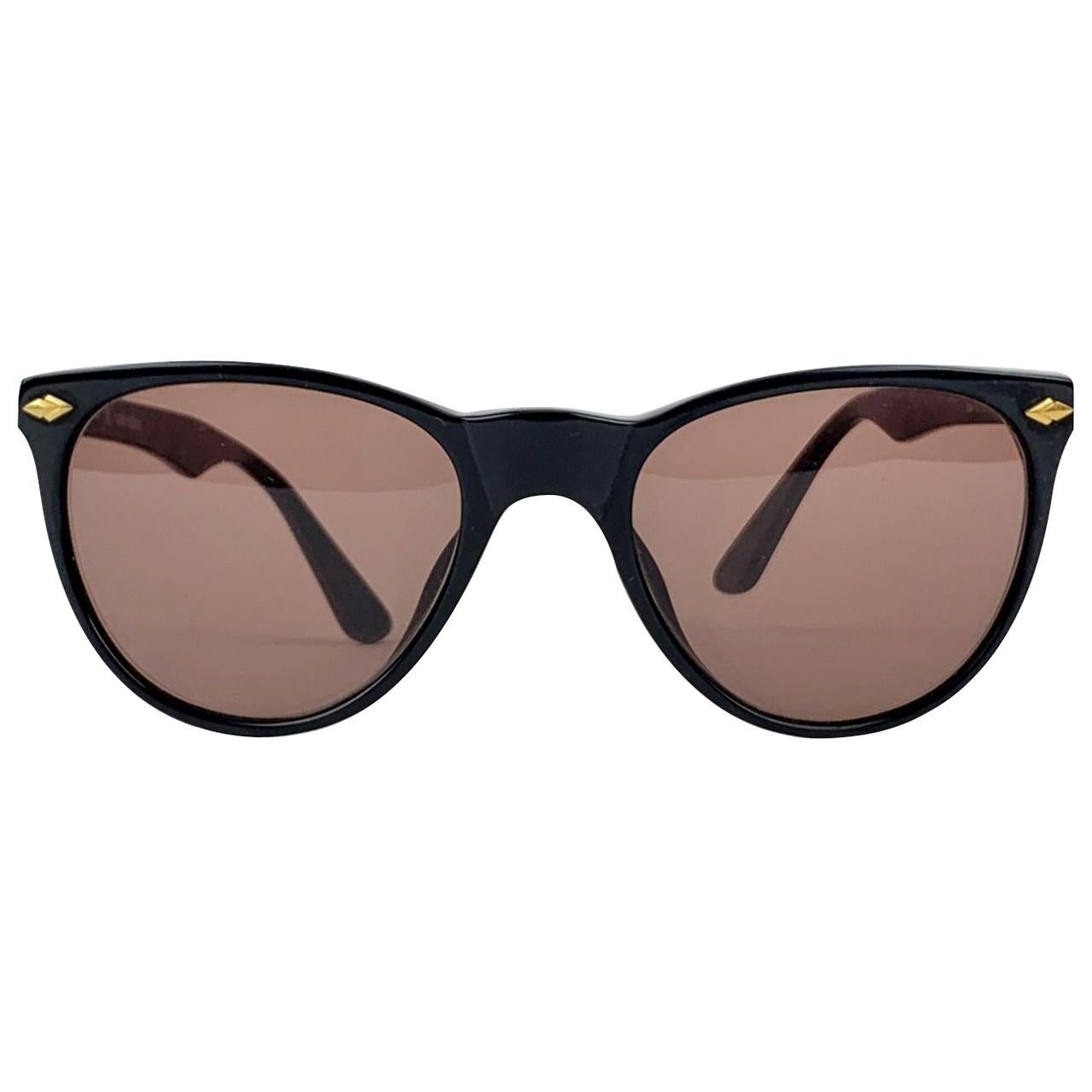 Valentino Vintage Black Acetate Classic Sunglasses 564 55/22 140 mm
