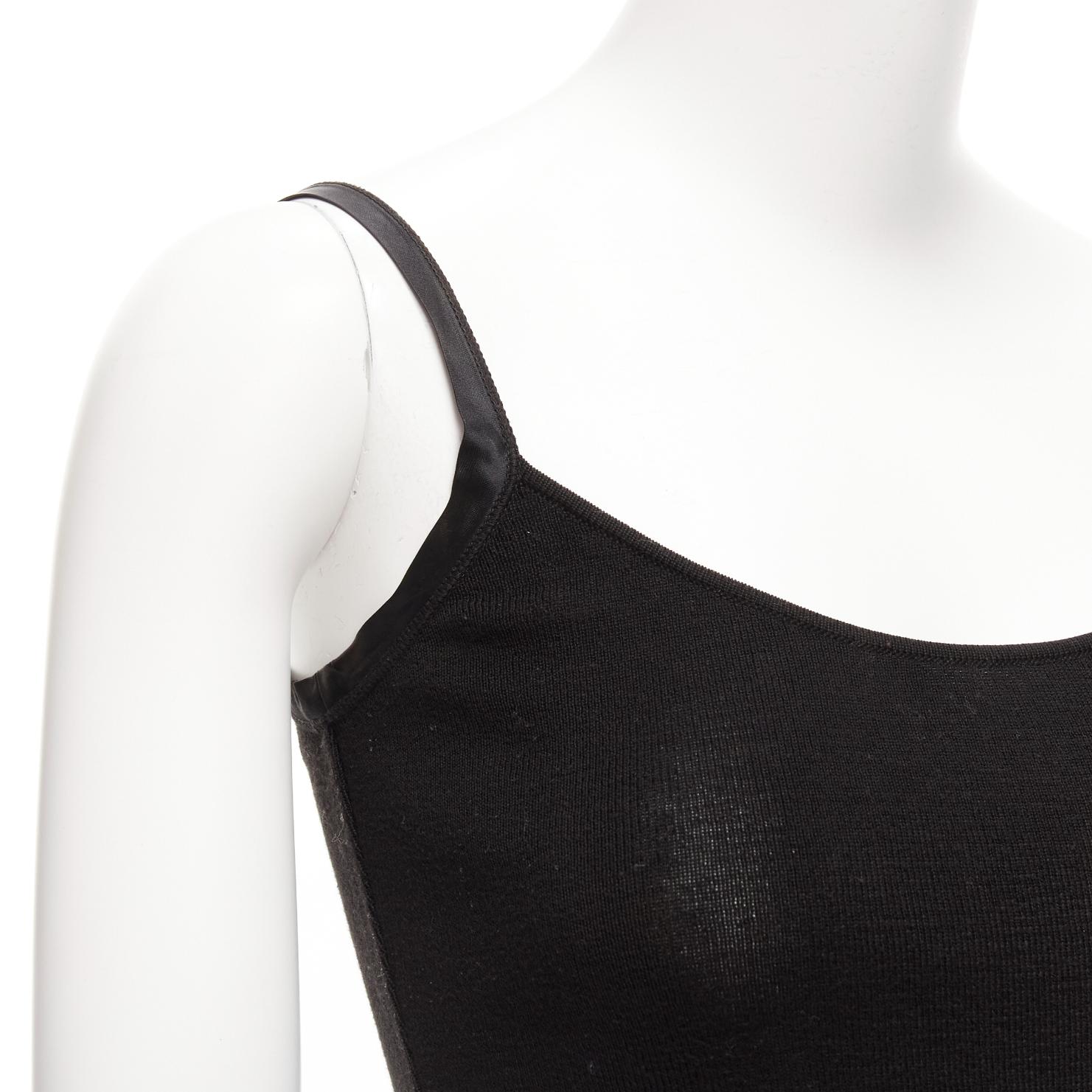 VALENTINO Vintage black cotton satin trim scoop knitted tank top S
Reference: LNKO/A02305
Brand: Valentino
Material: Cotton
Color: Black
Pattern: Solid
Closure: Slip On
Extra Details: Satin trimmed at neck.
Made in: Italy

CONDITION:
Condition: