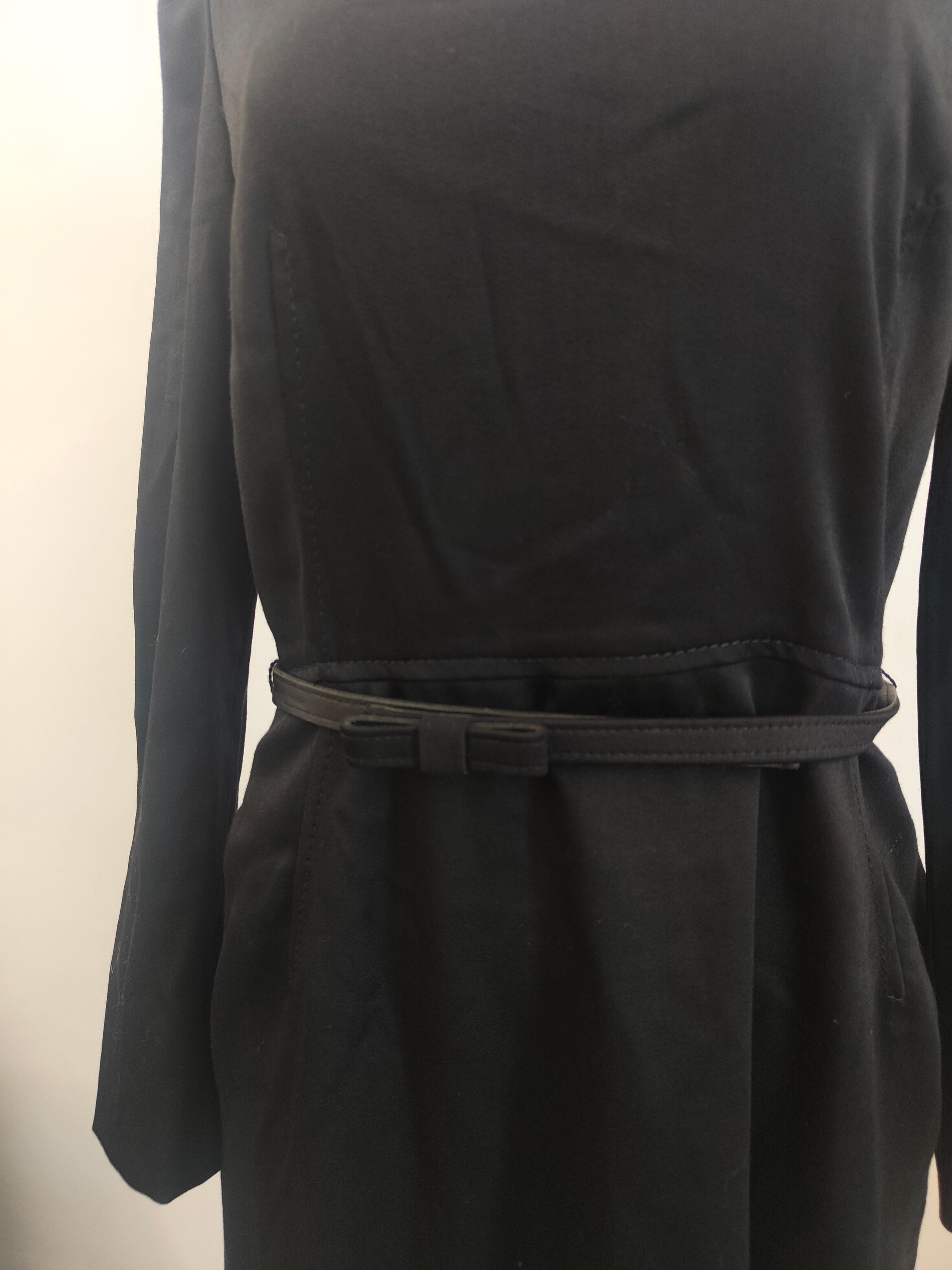 Valentino robe noire vintage NWOT Excellent état - En vente à Capri, IT