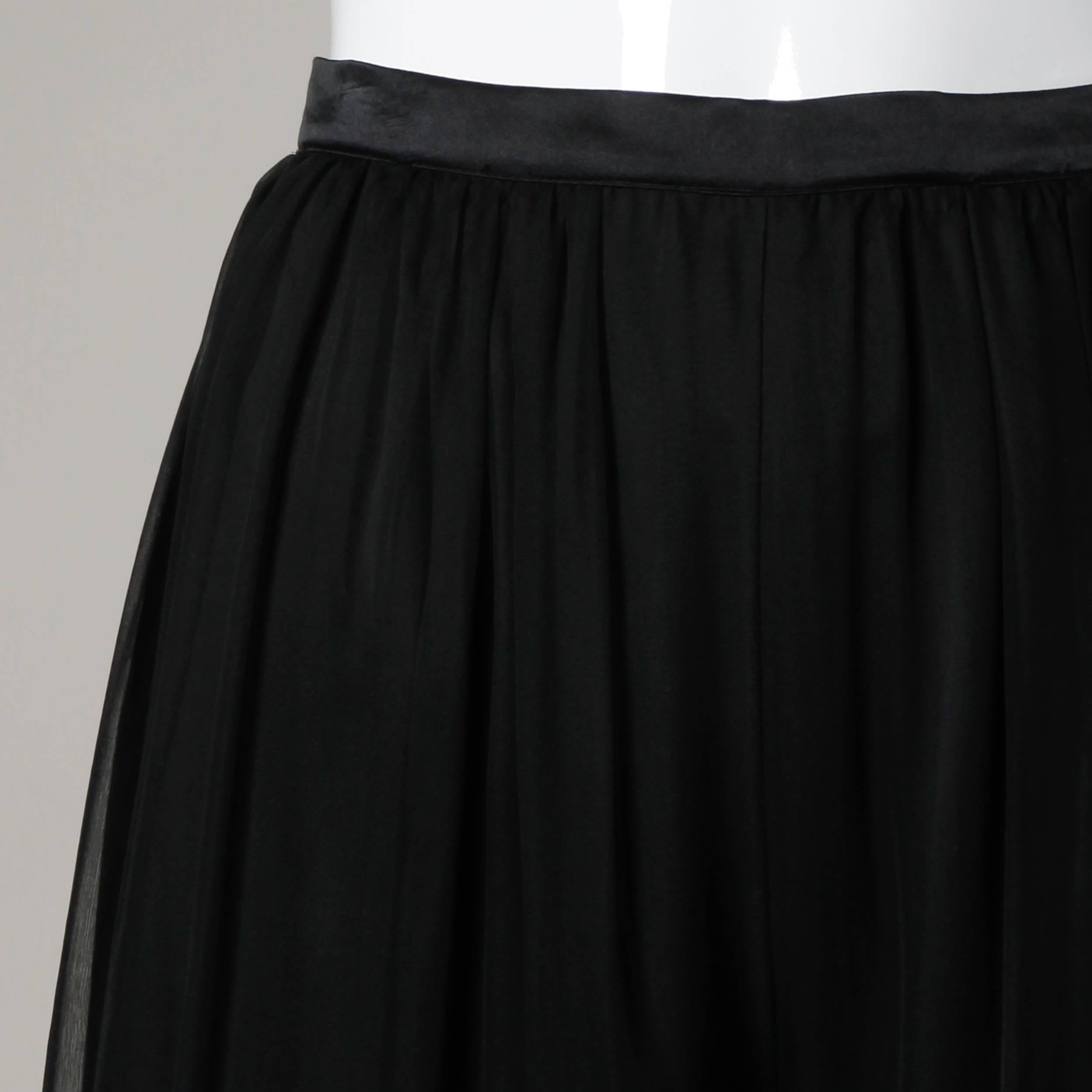Pantalones Palazzo Vintage Valentino de gasa de seda negra y pierna ancha en venta 1