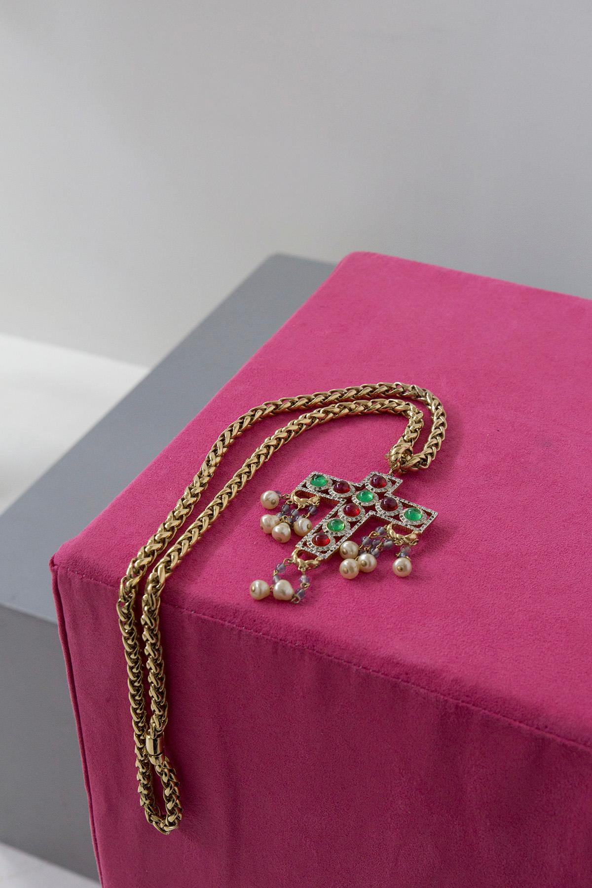 Valentino vintage chain necklace with stones 4