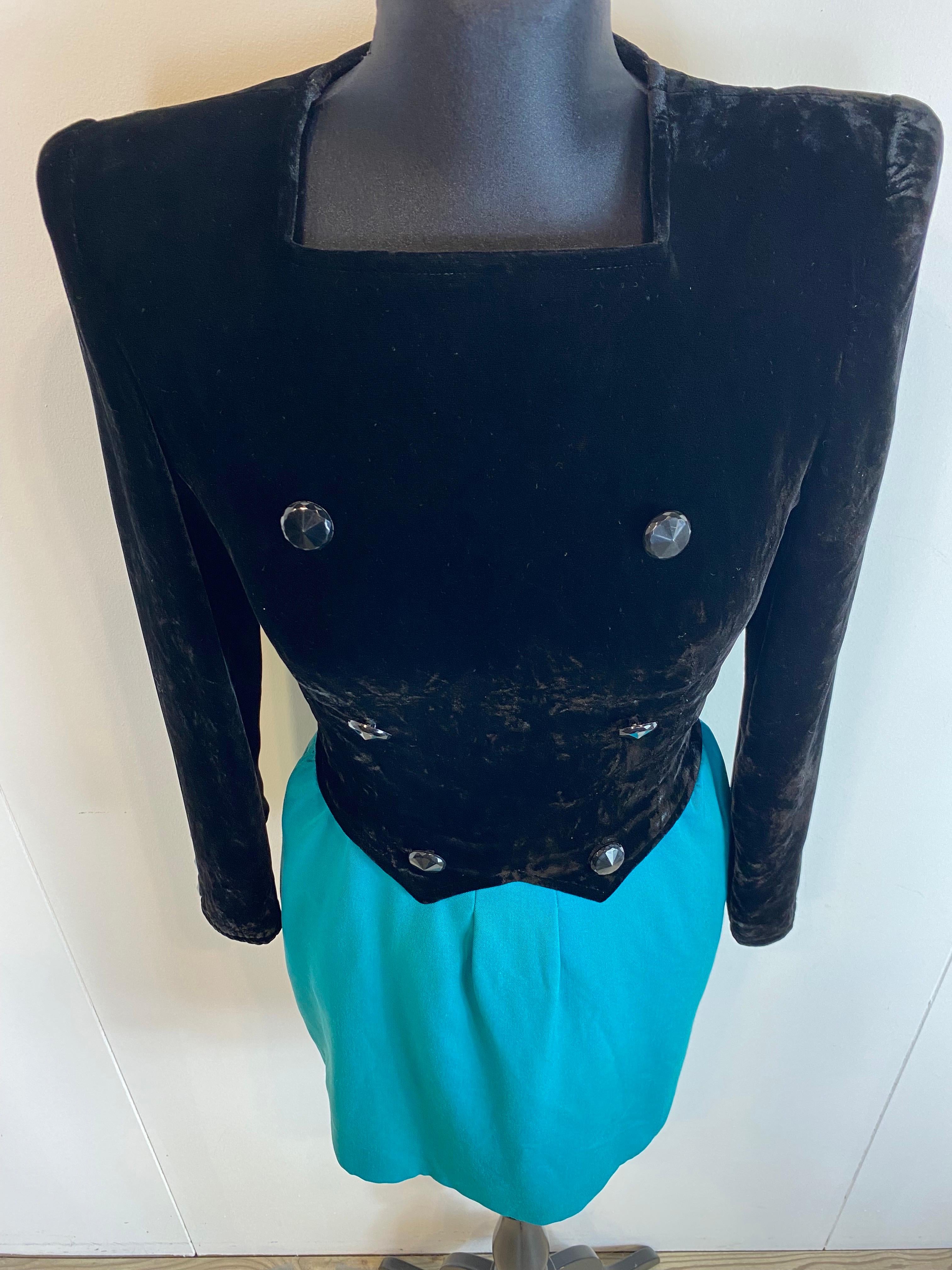 da uomo o donna Abito vintage Valentino in vendita