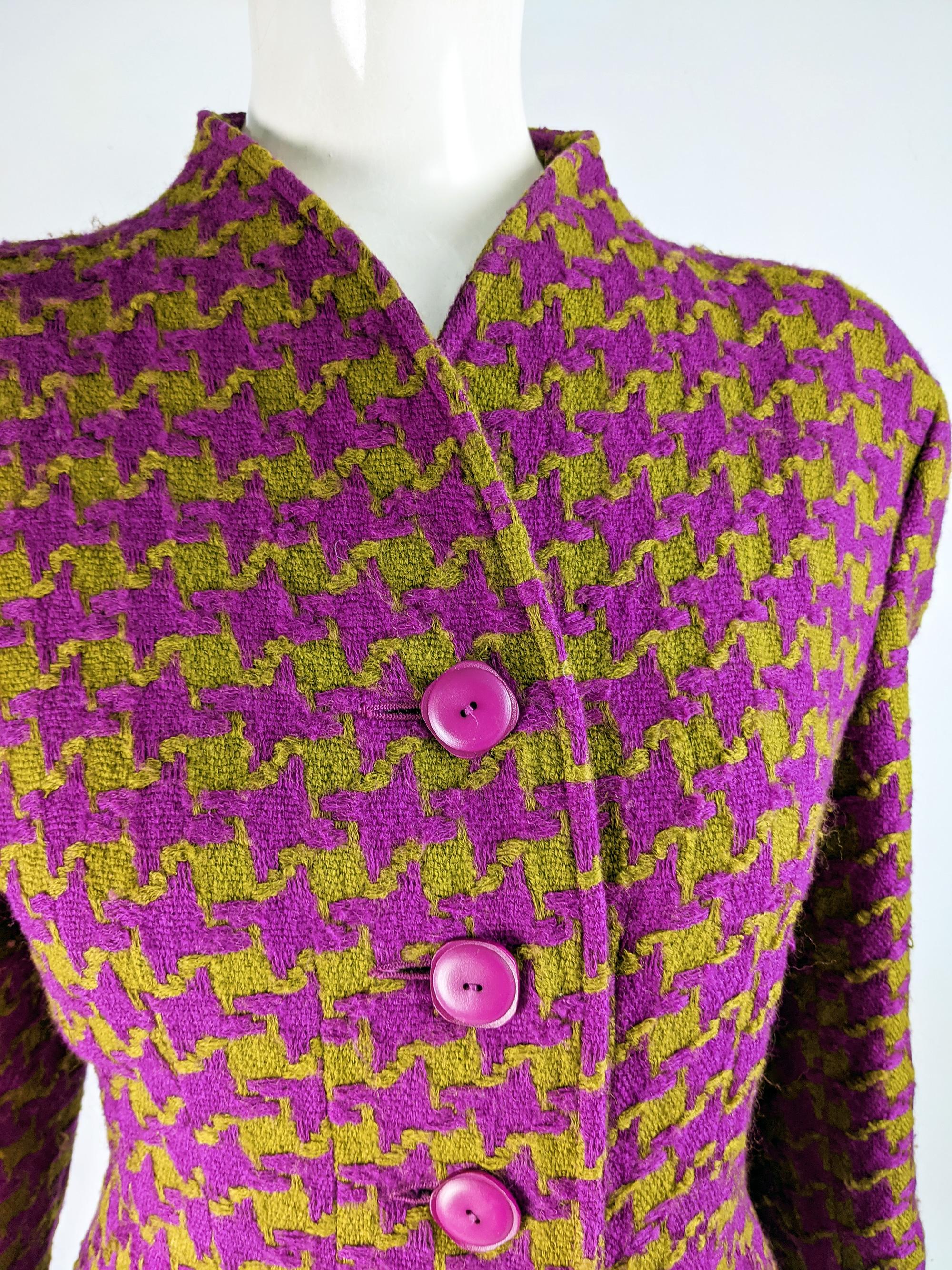Valentino Vintage Fuchsia & Green Wool Skirt Suit In Good Condition In Doncaster, South Yorkshire