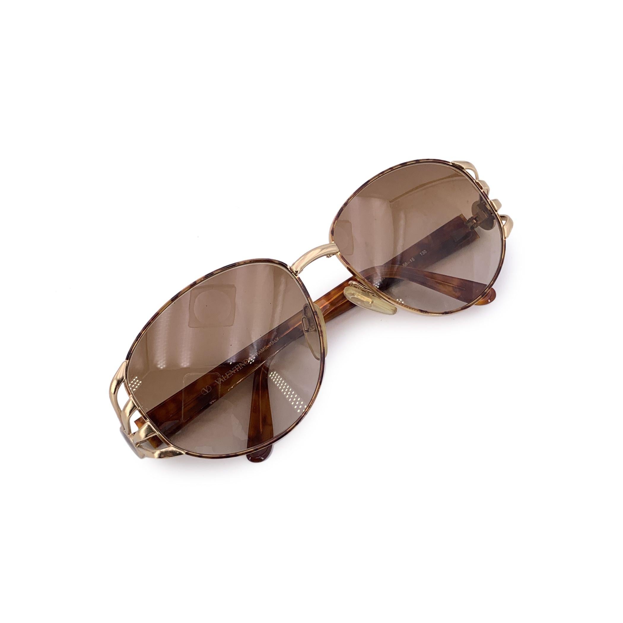 Valentino Vintage Gold Metall Oval Sonnenbrille Mod. V431 58/15 130mm im Angebot 1