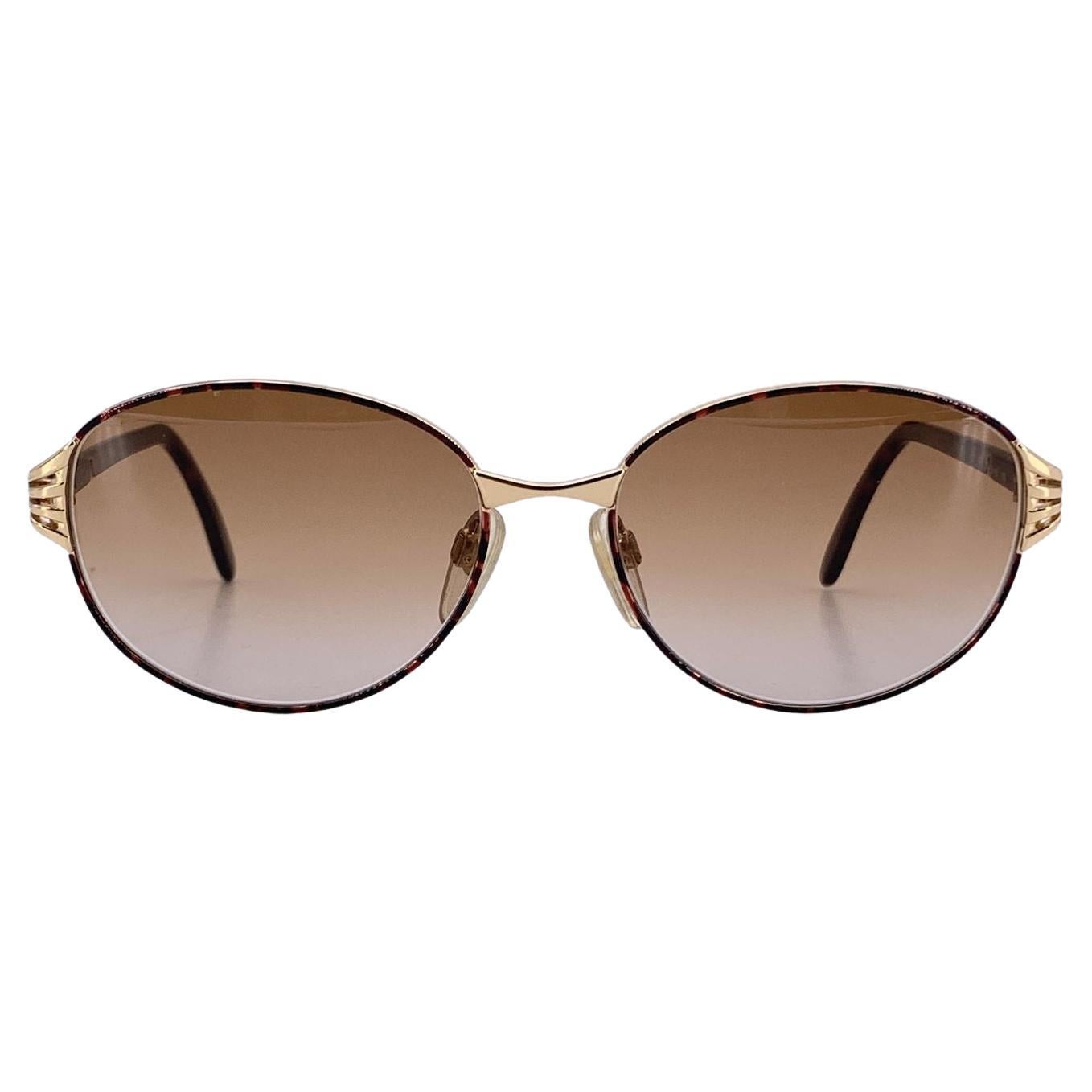 Valentino Vintage Gold Metal Oval Sunglasses Mod. V433 55/16 135mm