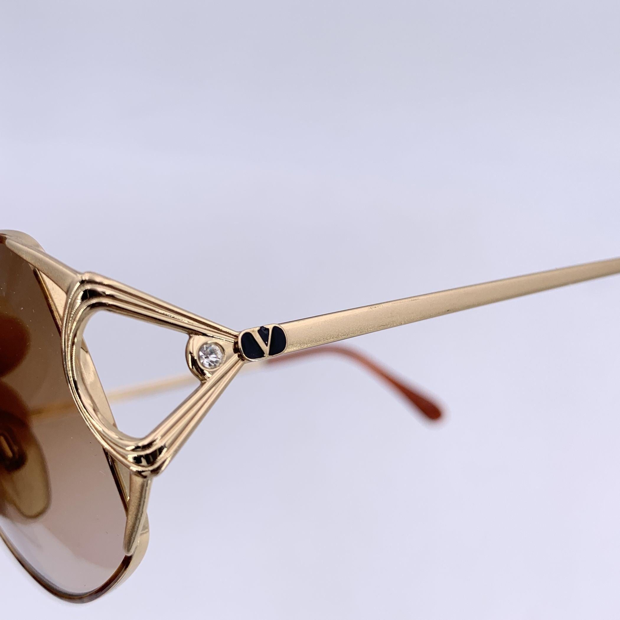 Valentino Vintage Gold Metall Oval Sonnenbrille Mod. V465 53/16 130mm (Braun) im Angebot