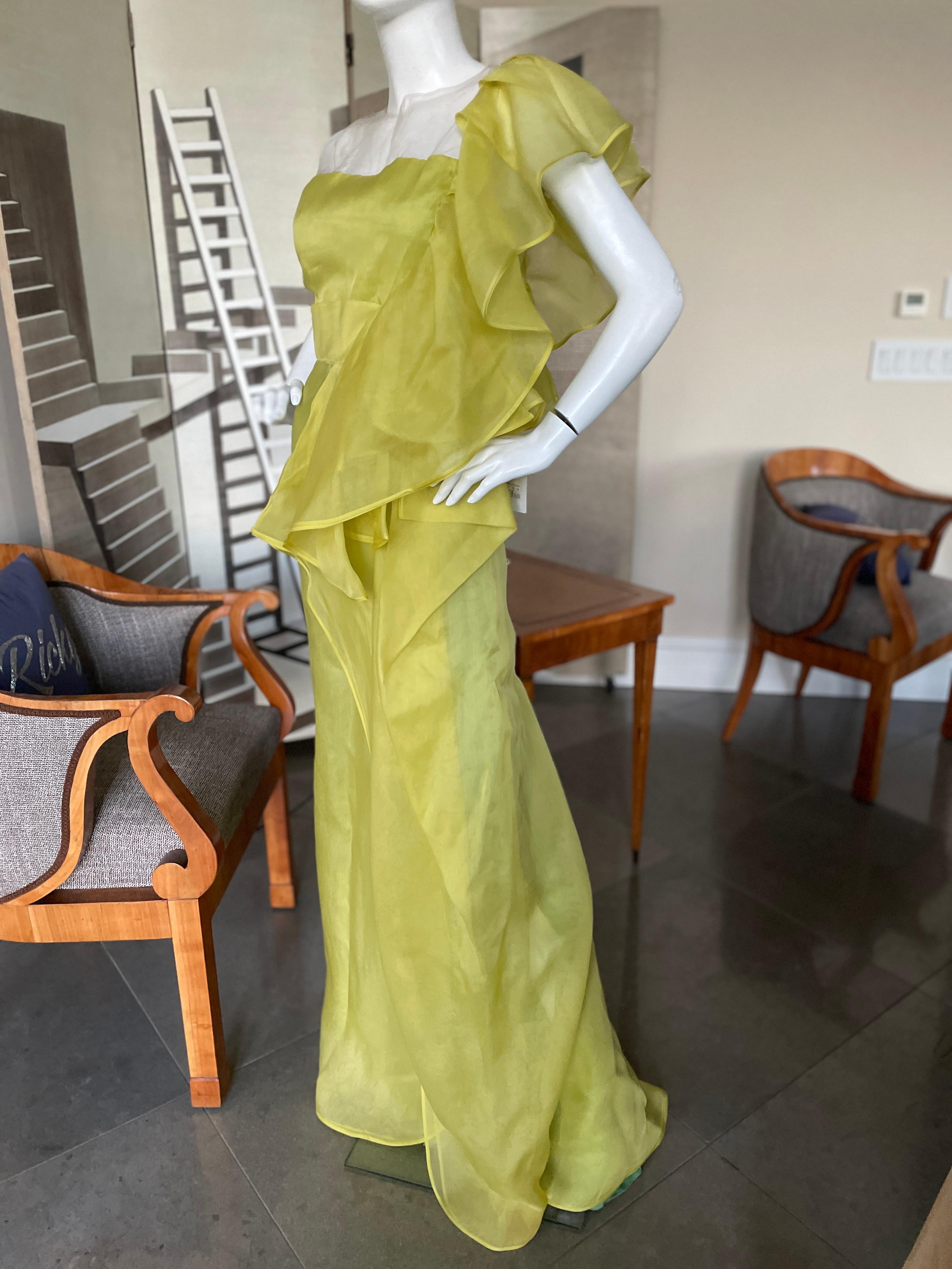 Valentino Vintage Green Silk Evening Dress with Sheer Bodice and Grand Ruff For Sale 6