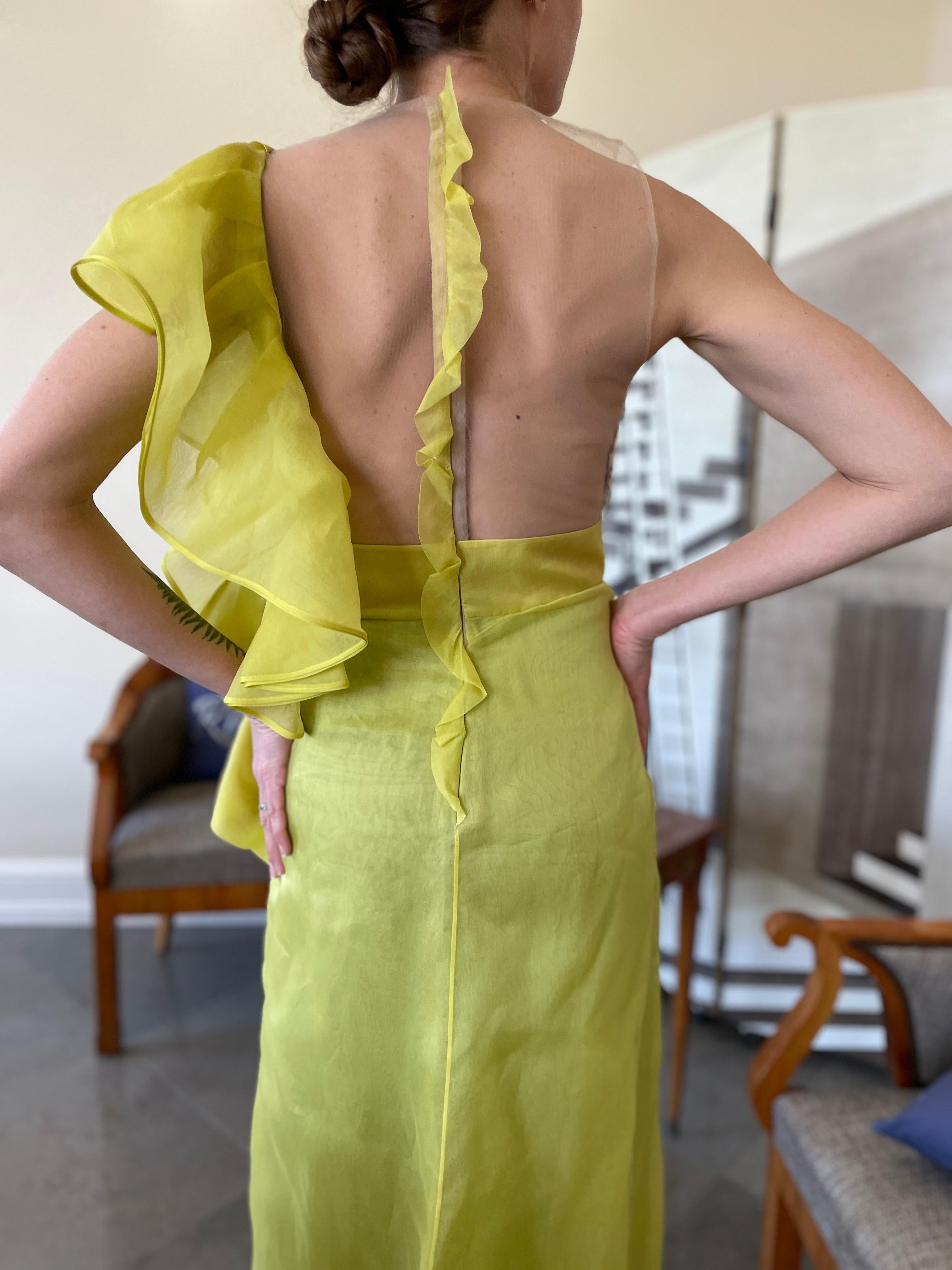 Valentino Vintage Green Silk Evening Dress with Sheer Bodice and Grand Ruff For Sale 1