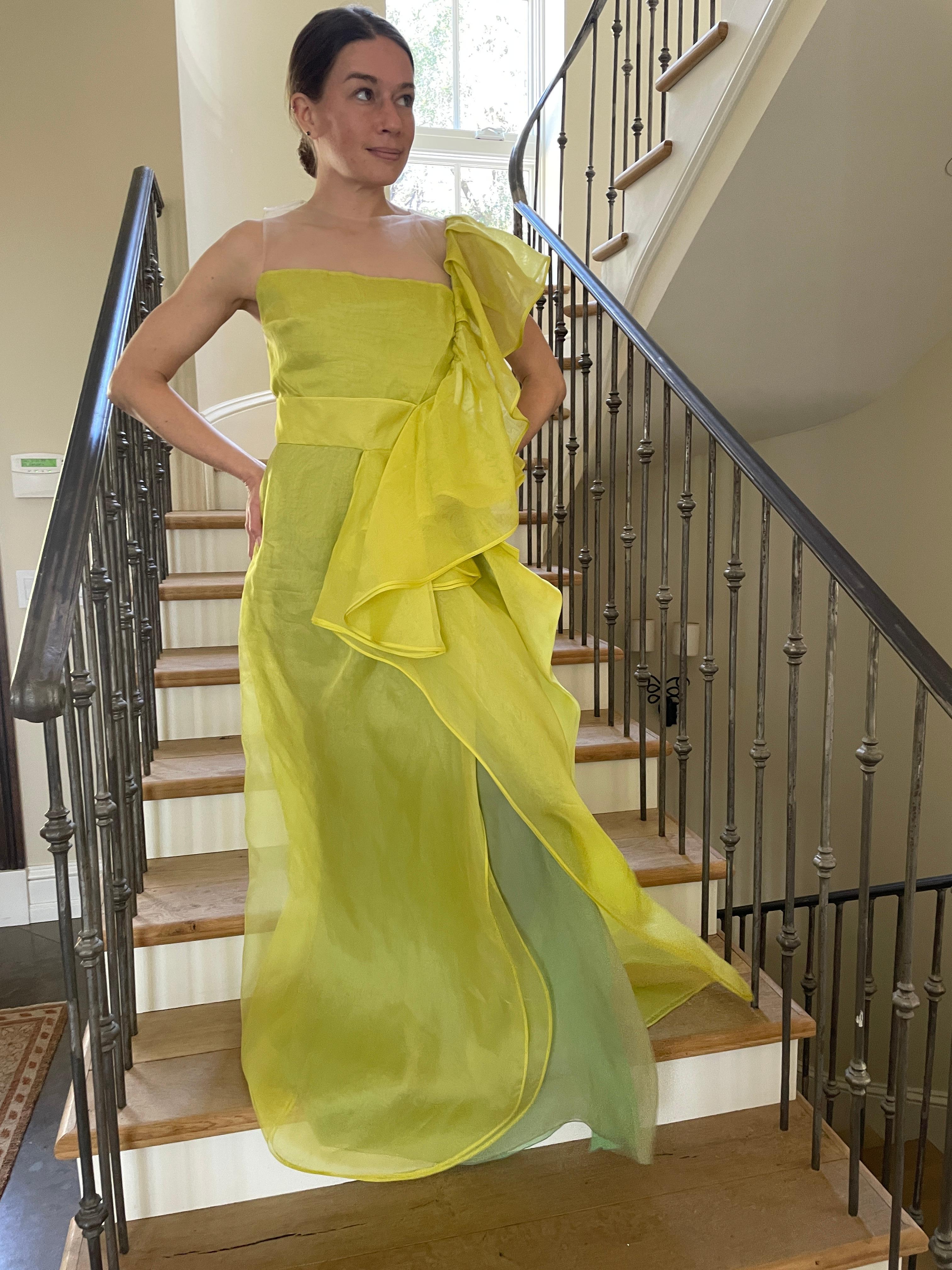 Valentino Vintage Green Silk Evening Dress with Sheer Bodice and Grand Ruff For Sale 3