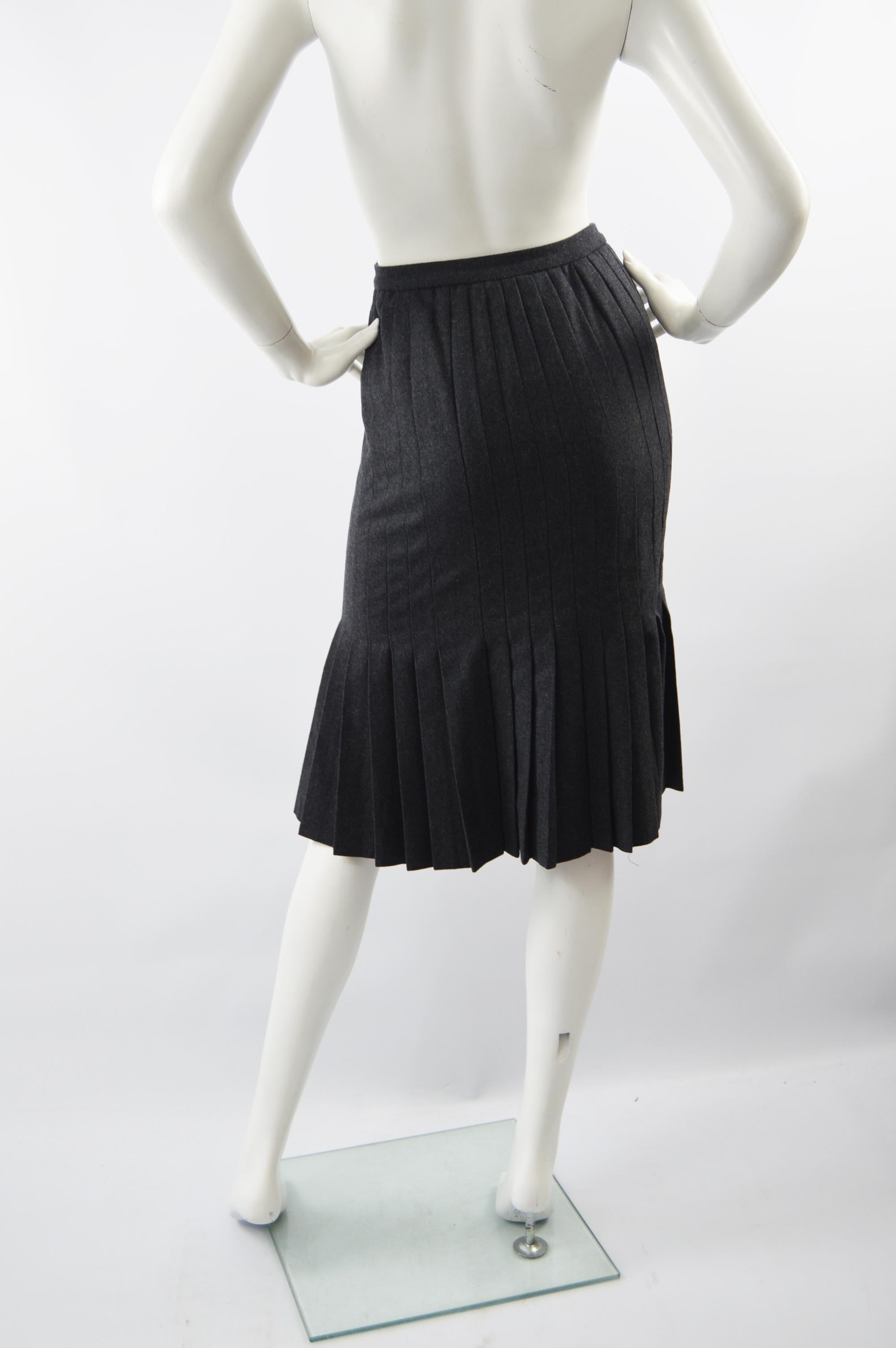 Valentino Vintage Grey Wool Pleated Skirt 2