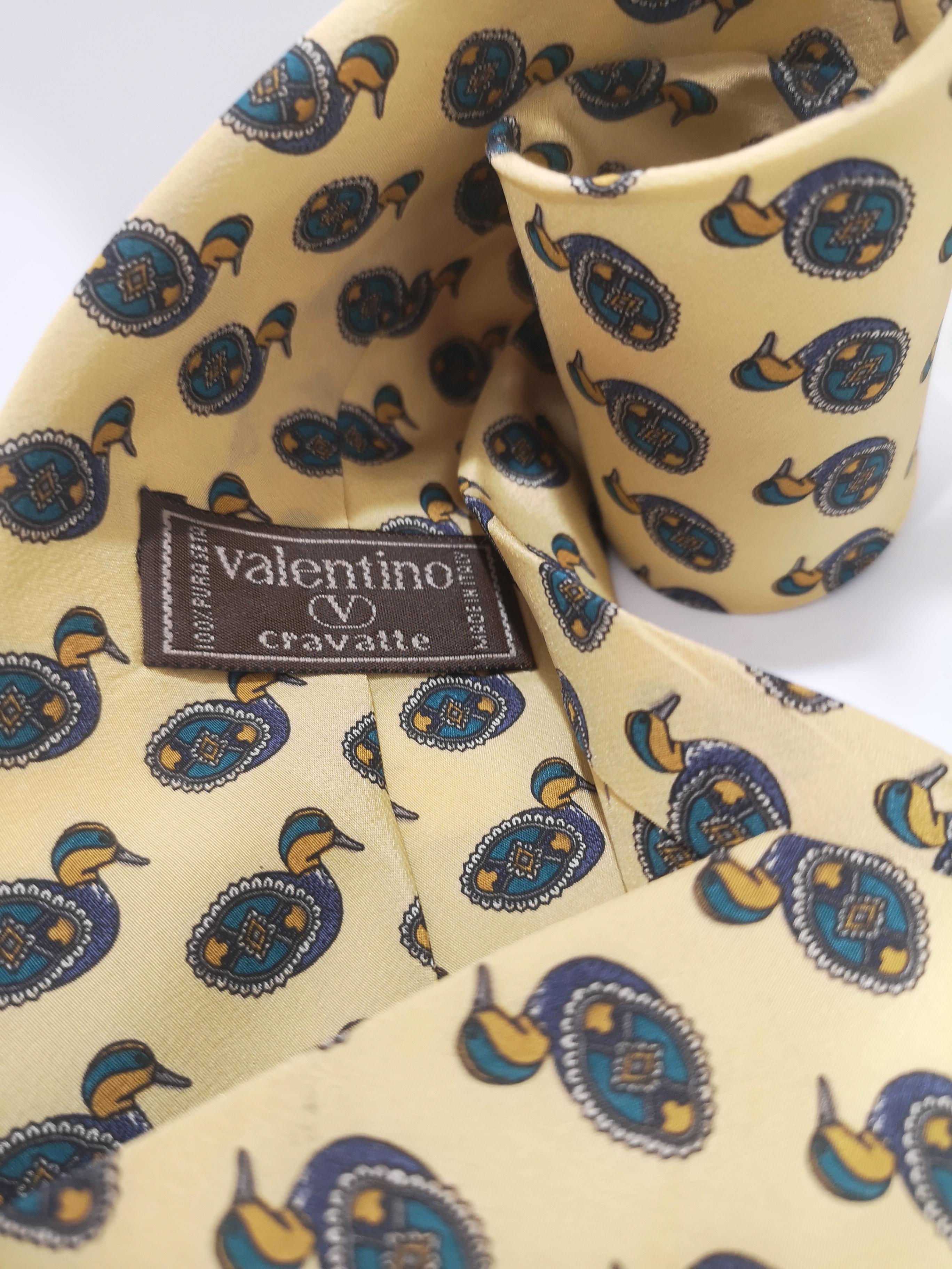 Yellow Valentino vintage light yellow ducks silk tie