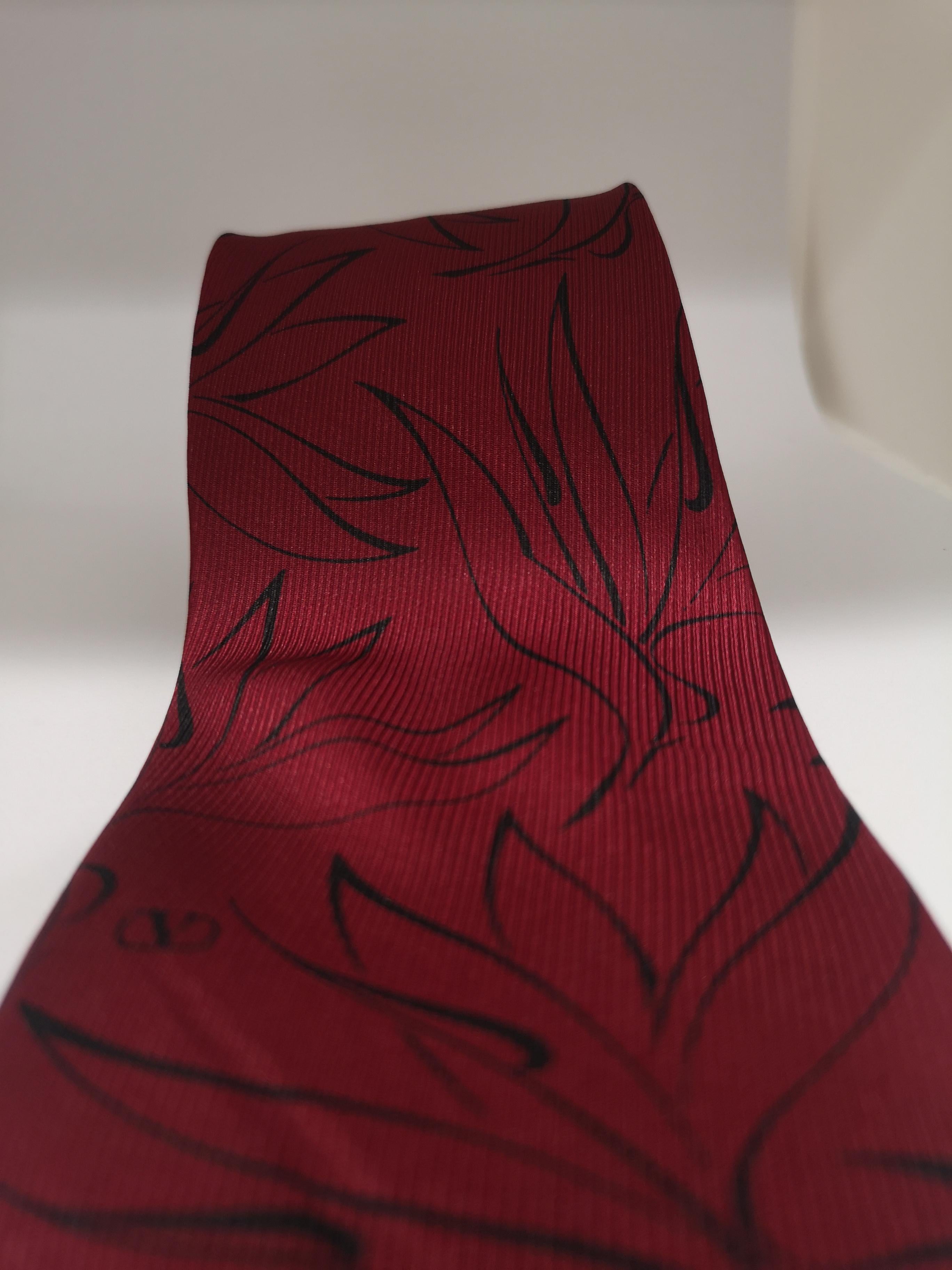 Brown Valentino Vintage red silk tie