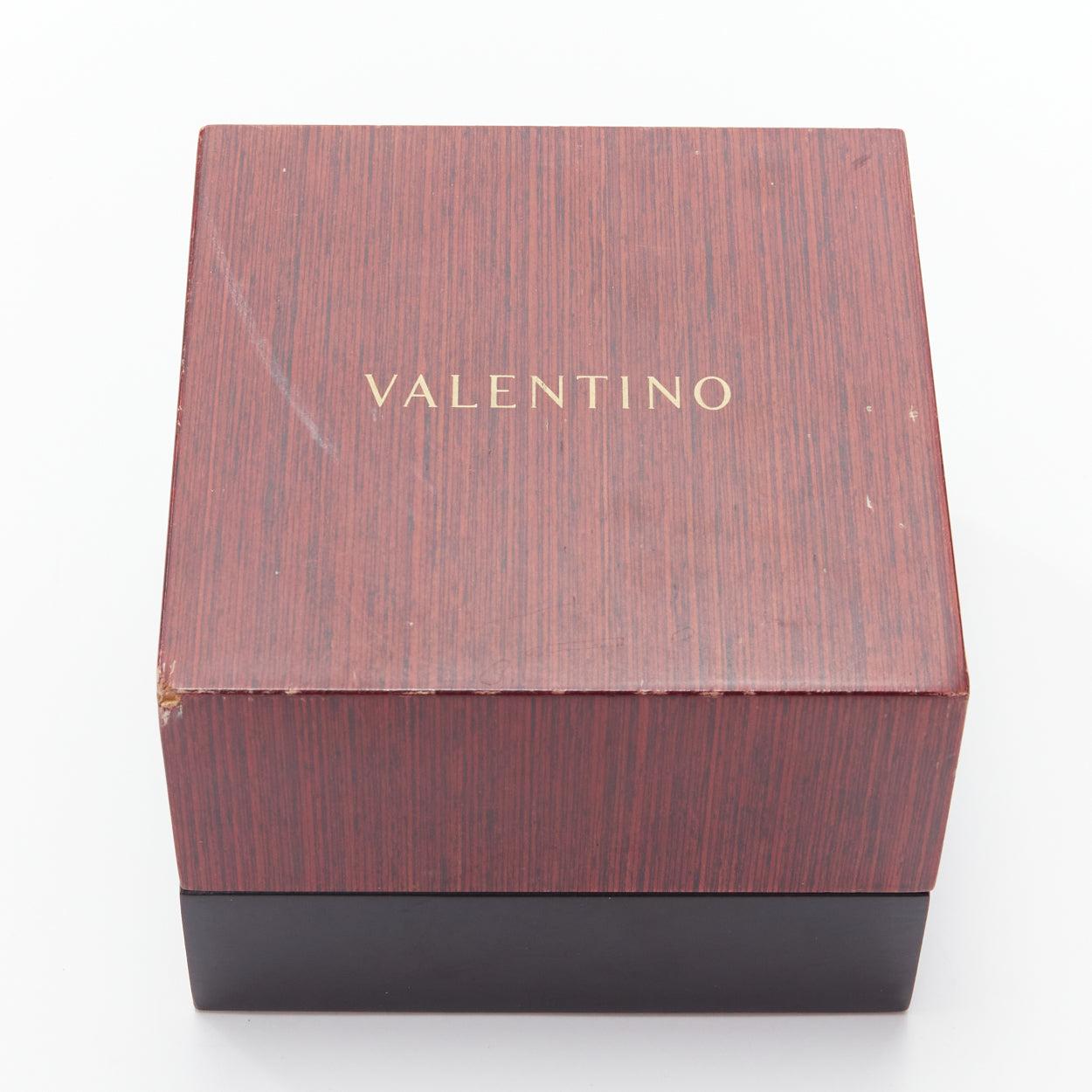 VALENTINO Montre bracelet vintage fleur en cristal argenté et acier inoxydable en vente 2