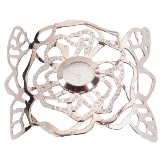 VALENTINO Montre bracelet vintage fleur en cristal argenté et acier inoxydable en vente
