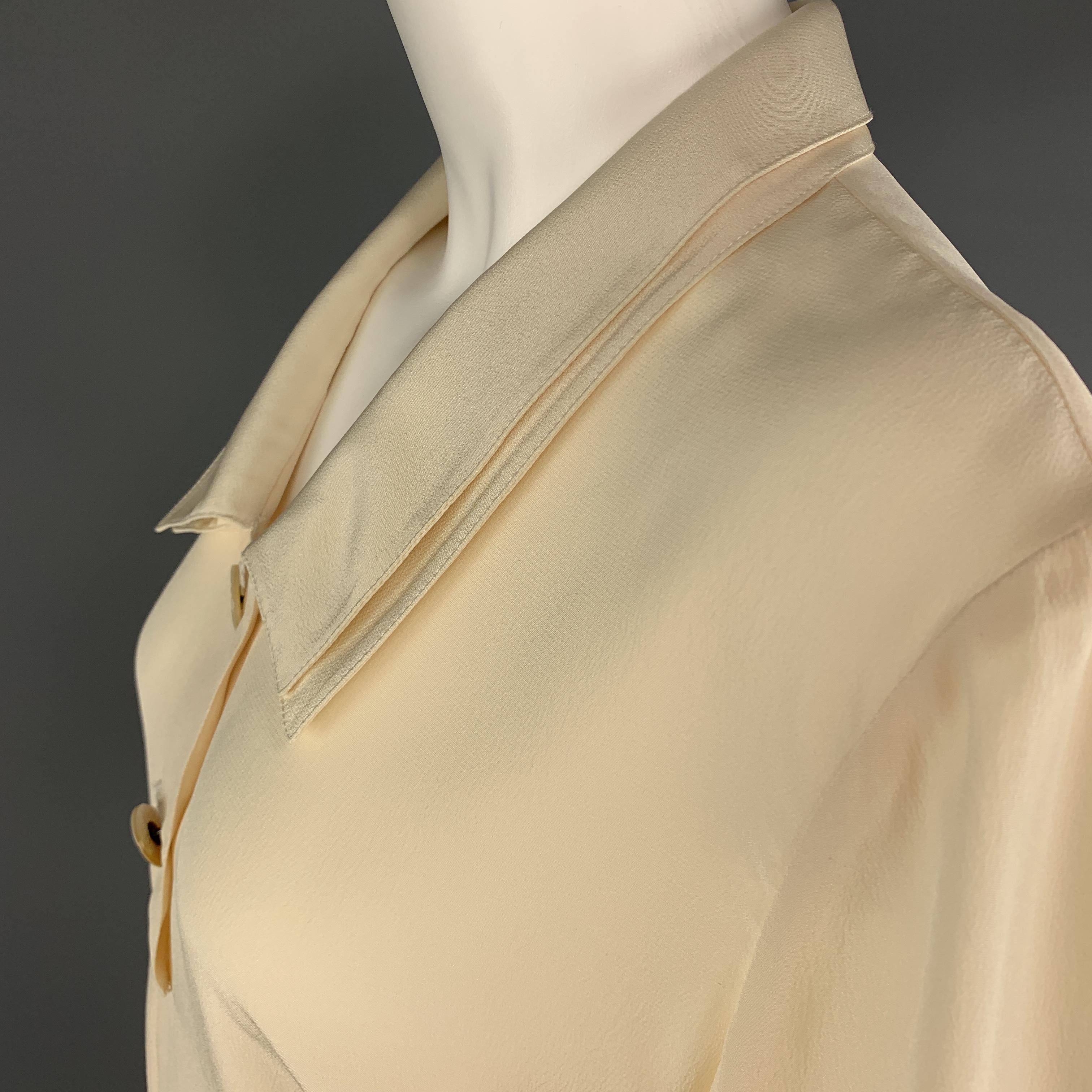 VALENTINO Vintage Size L Cream Silk Double Collar Short Sleeve Blouse In Good Condition In San Francisco, CA