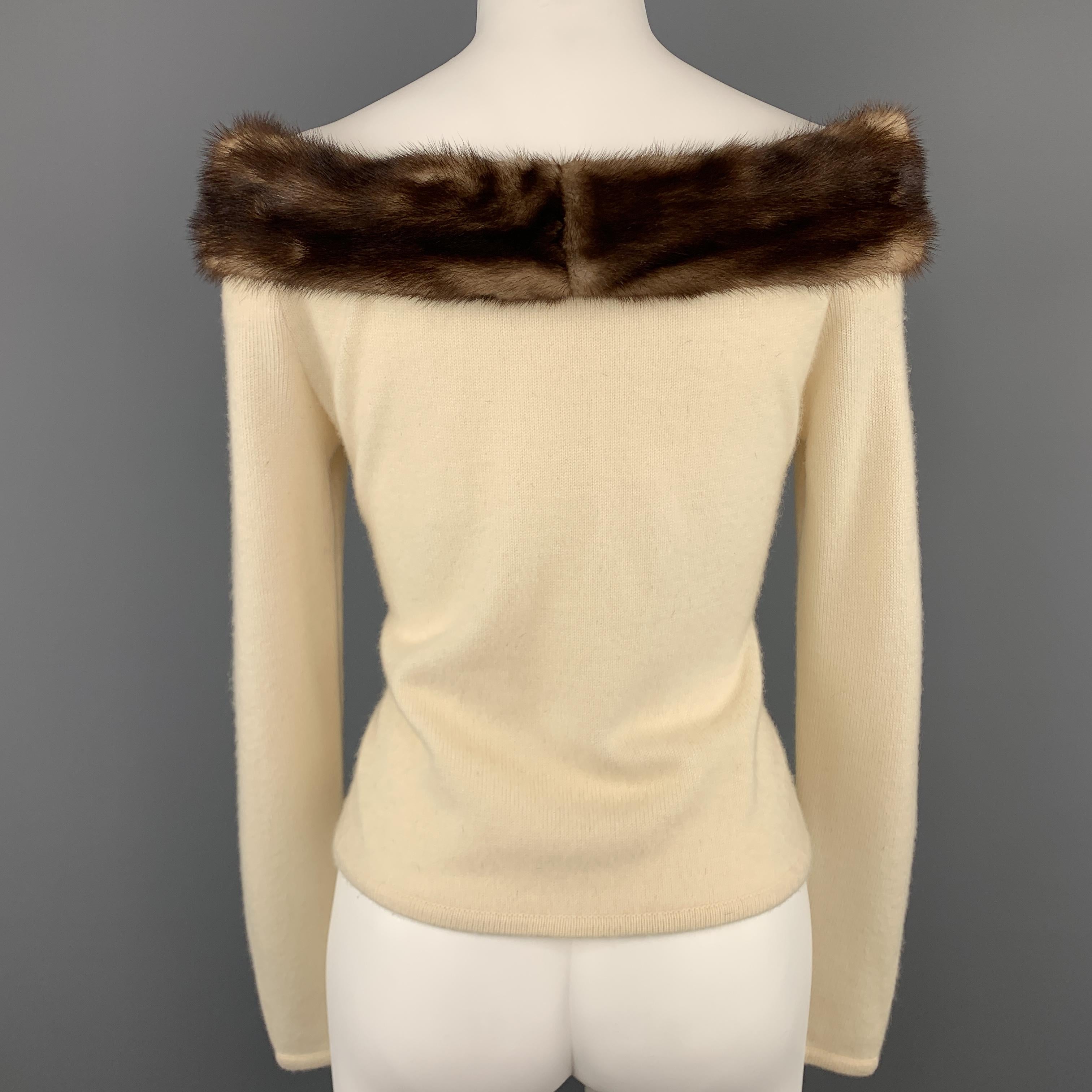 Beige VALENTINO Vintage Size M Cream Cashmere Off The Shoulder Fur Trim Pullover