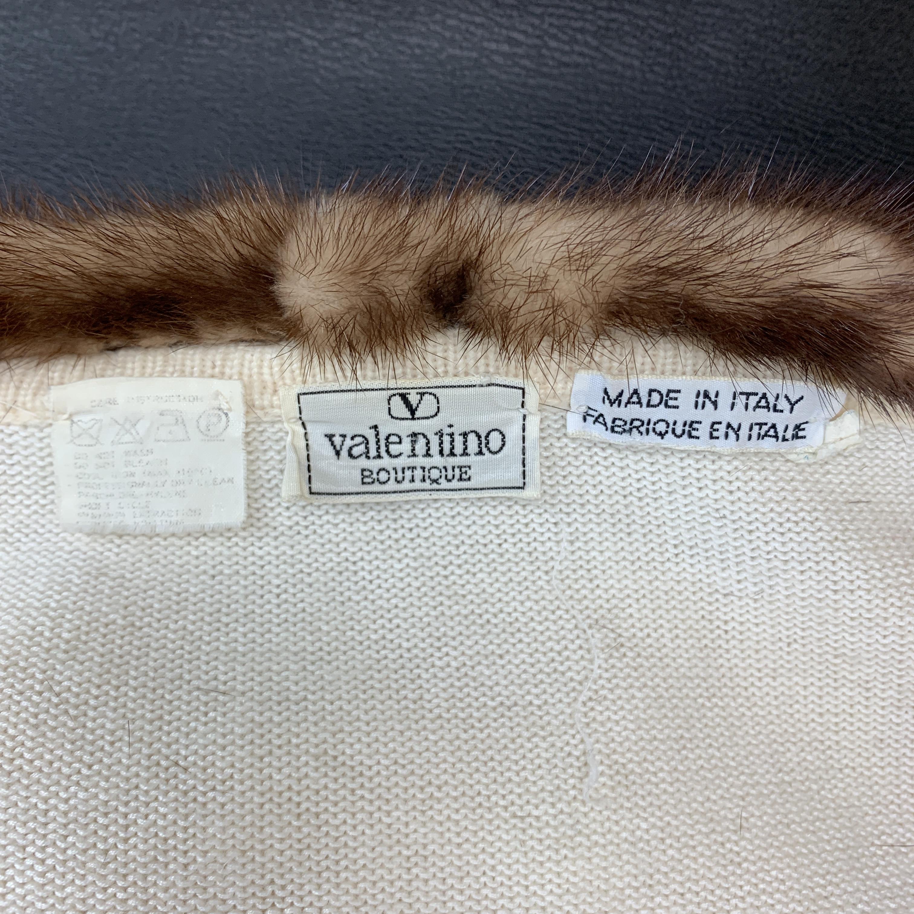 VALENTINO Vintage Size M Cream Cashmere Off The Shoulder Fur Trim Pullover In Good Condition In San Francisco, CA