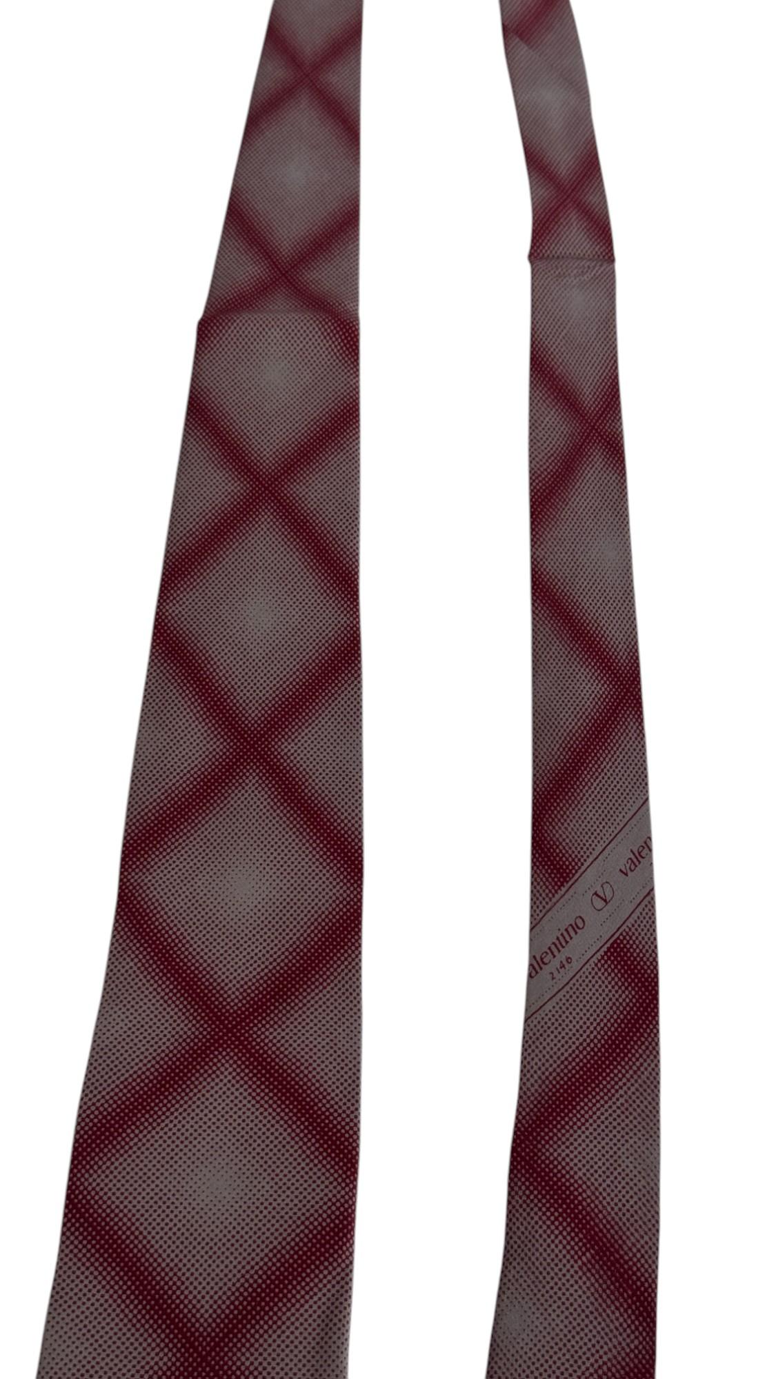 Valentino Vintage Tie – Burgundy and Grey Geometric Pattern – Made in Italy in vendita 4