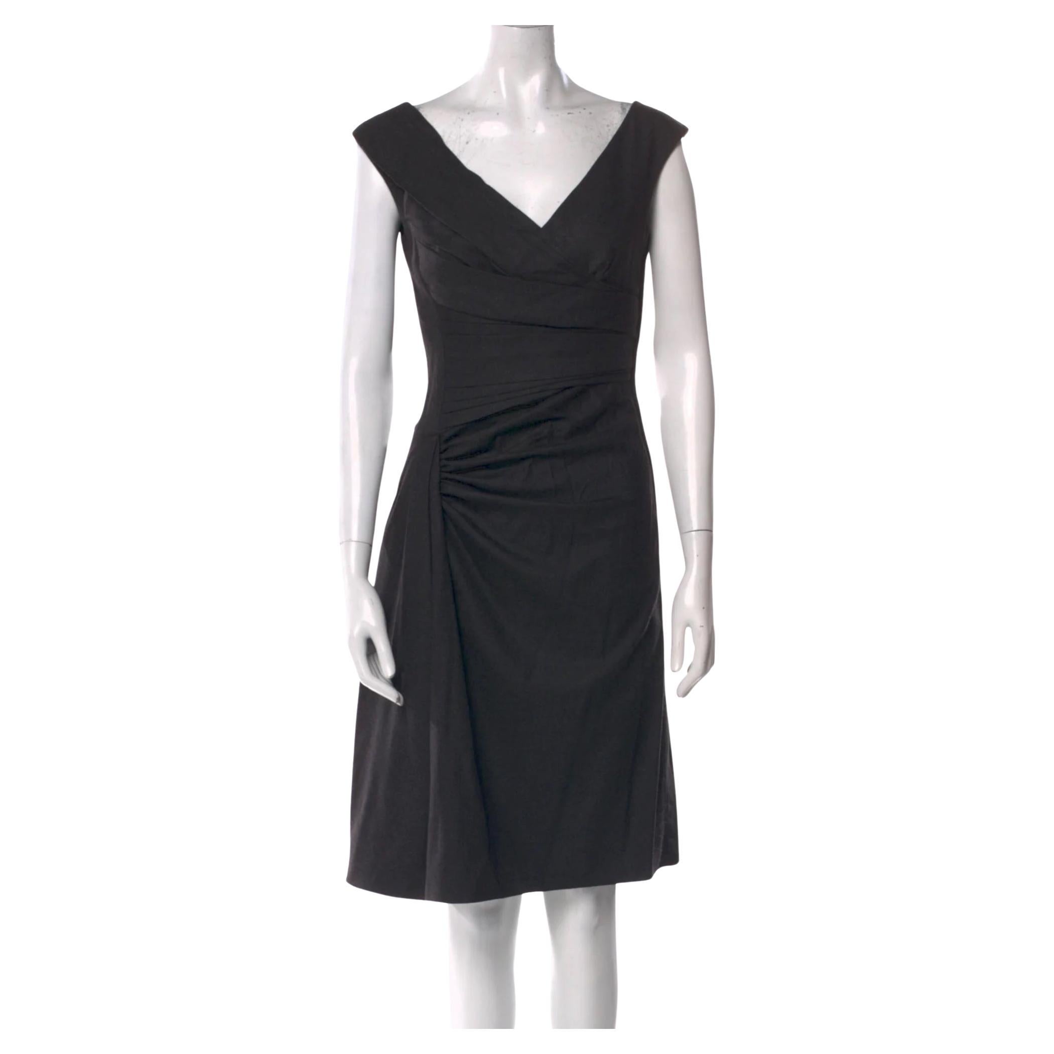 Valentino Virgin Wool Black Knee-Length Dress (Size: S  US 4) For Sale