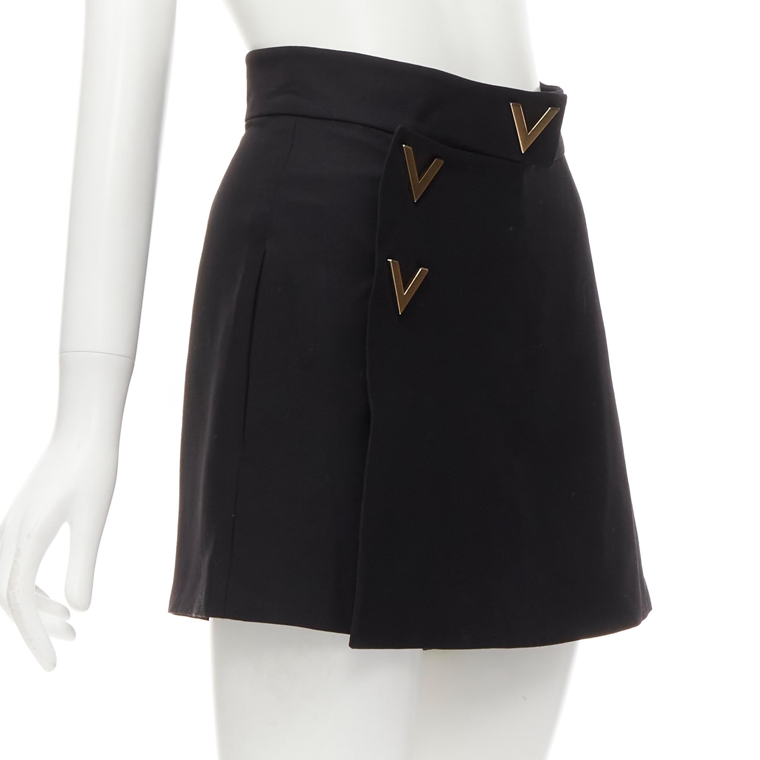 VALENTINO VLOGO Gold-Metall-Knopf schwarz Wolle Seide 60's Mini-Rock Skorts IT38 XS (Schwarz)