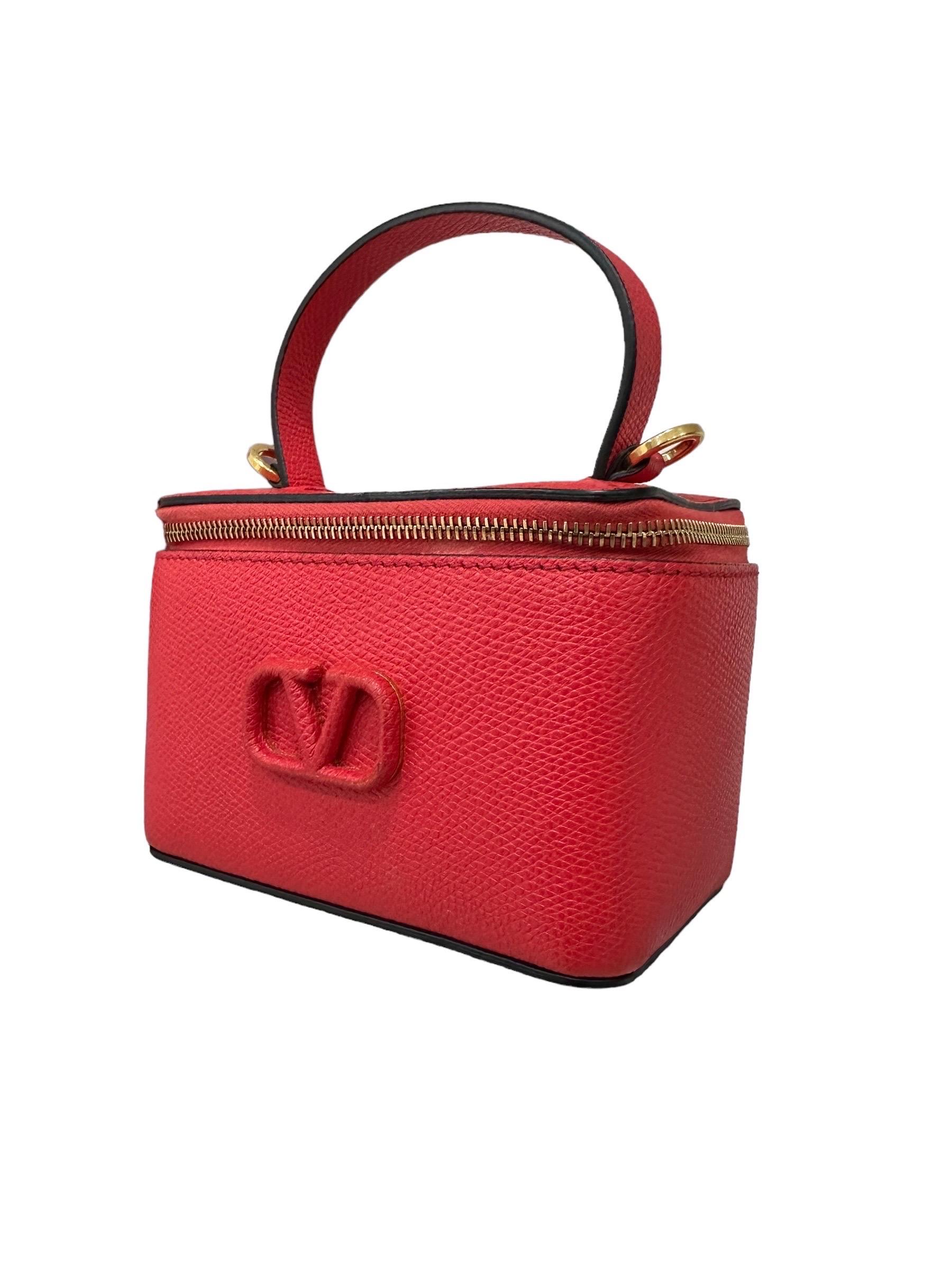 Valentino VLogo Micro Beauty Rosso Borsa a Tracolla For Sale 1