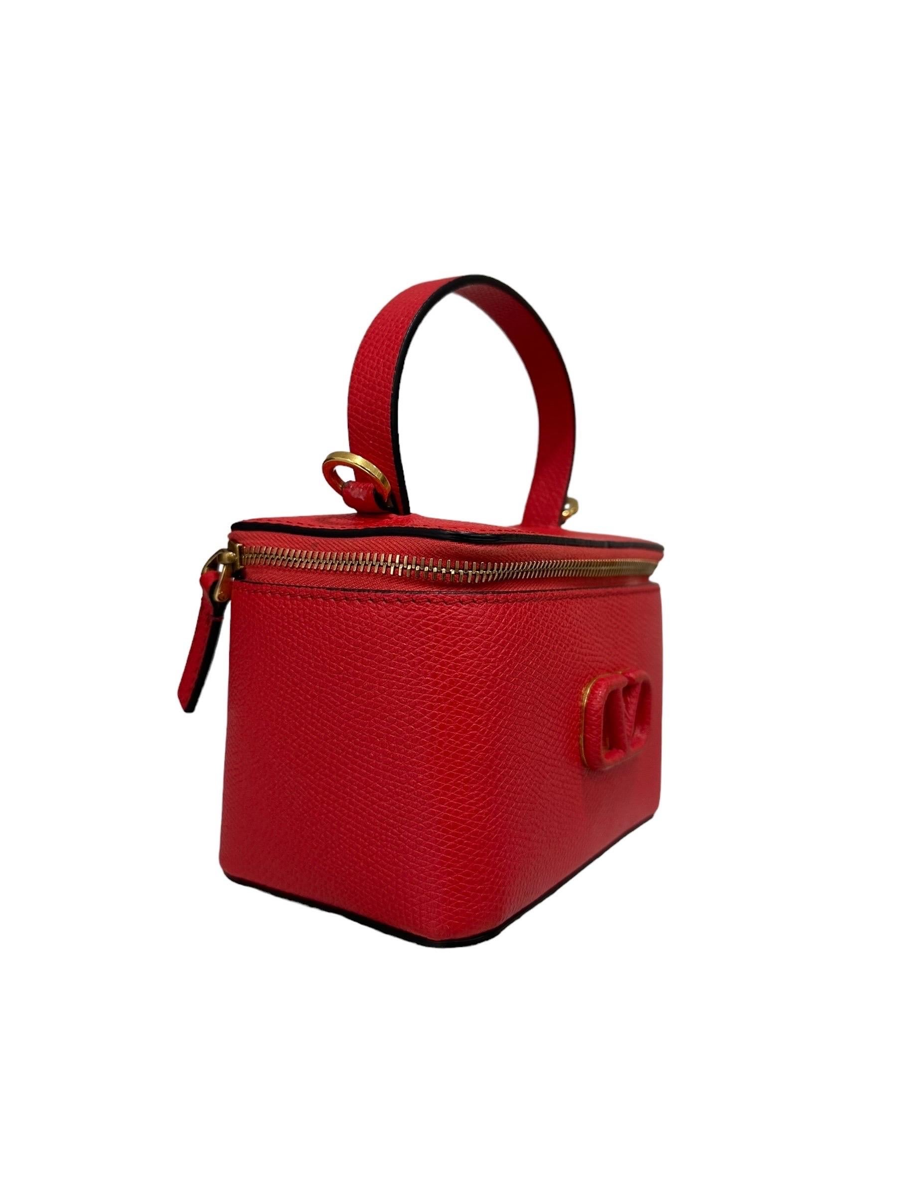 Valentino VLogo Micro Beauty Rosso Borsa a Tracolla For Sale 2