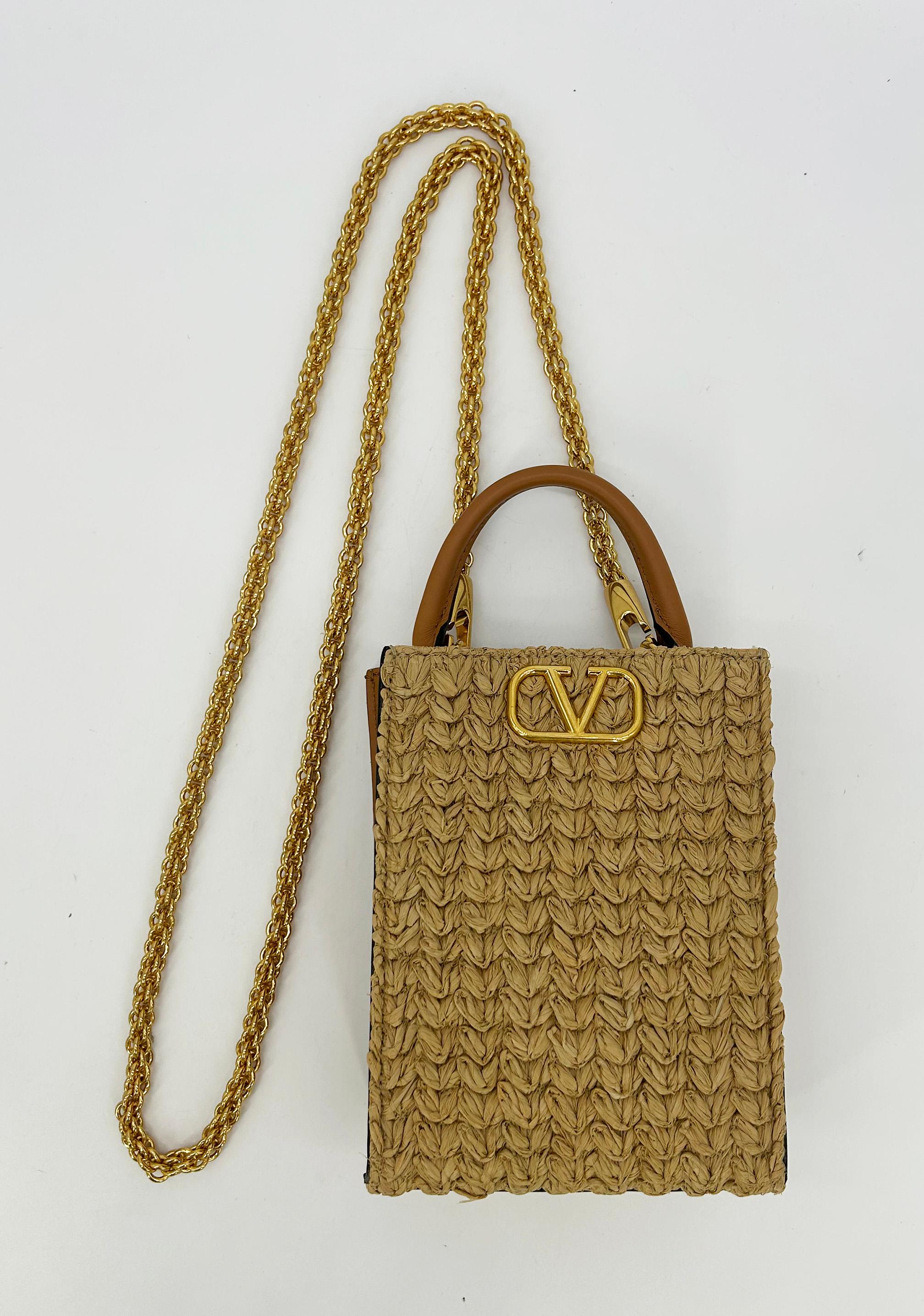 Valentino - Pochette en raphia Nord-Sud en vente 5