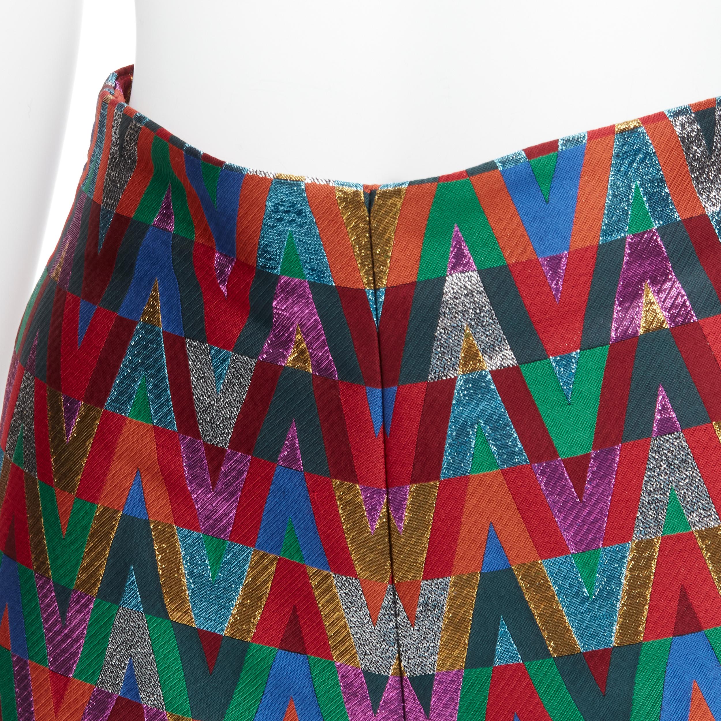 VALENTINO VLOGO Optical colorful graphic logo lurex high waist A-line shorts IT38 XS
Reference: AAWC/A00493
Brand: Valentino
Collection: VLOGO Optical
Material: Polyester, Silk, Blend
Color: Multicolour
Pattern: Abstract
Closure: Zip
Lining: Pink