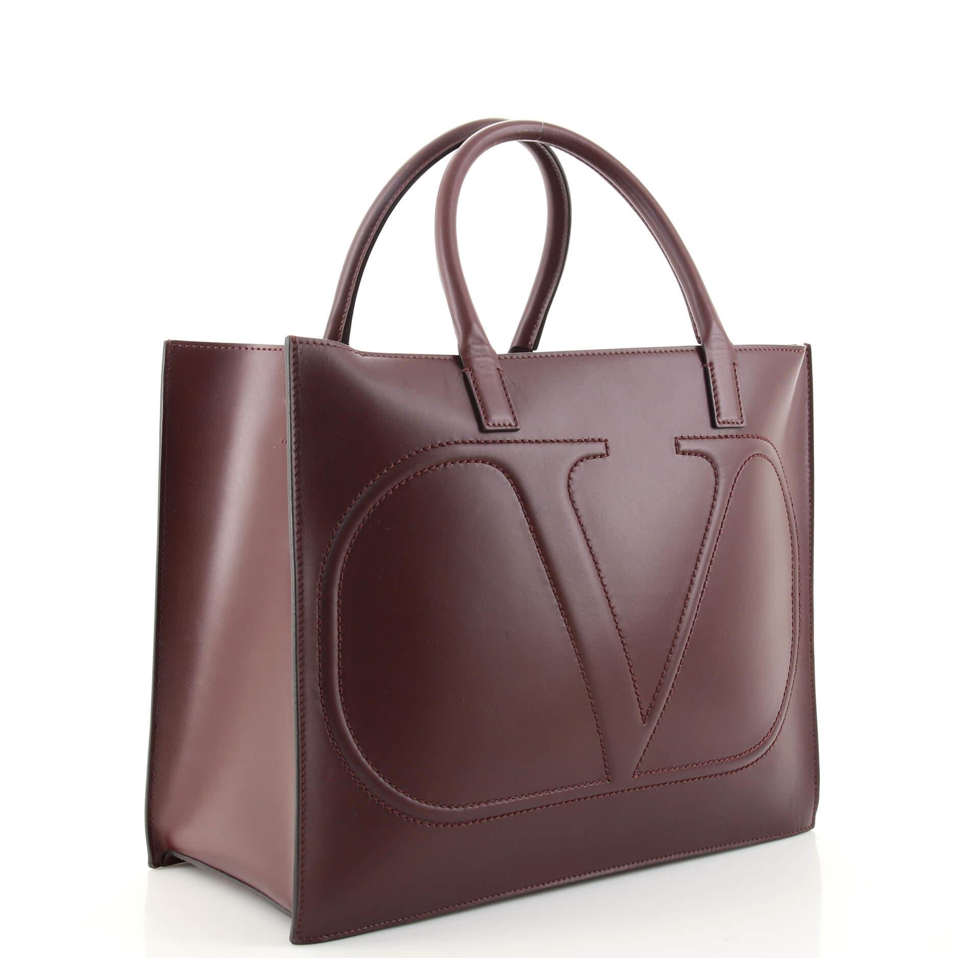 Valentino Vlogo Walk Tote Leather Large In Good Condition In NY, NY