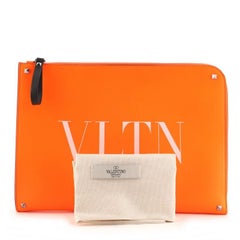 Valentino VTLN Beutel mit Reißverschluss aus bedrucktem Leder Medium