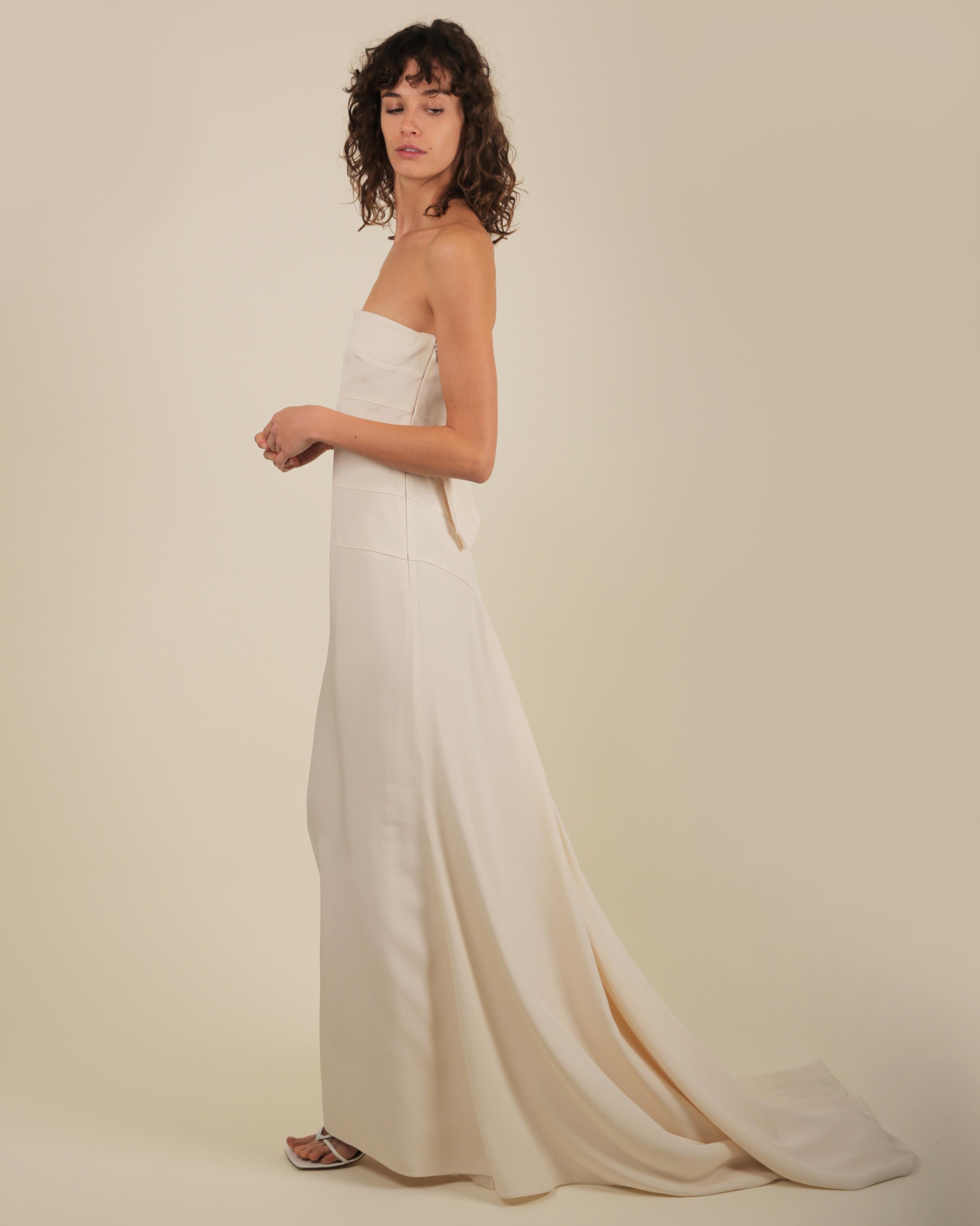 Valentino wedding ivory strapless fitted bodice bow back silk train dress dress S en vente 5